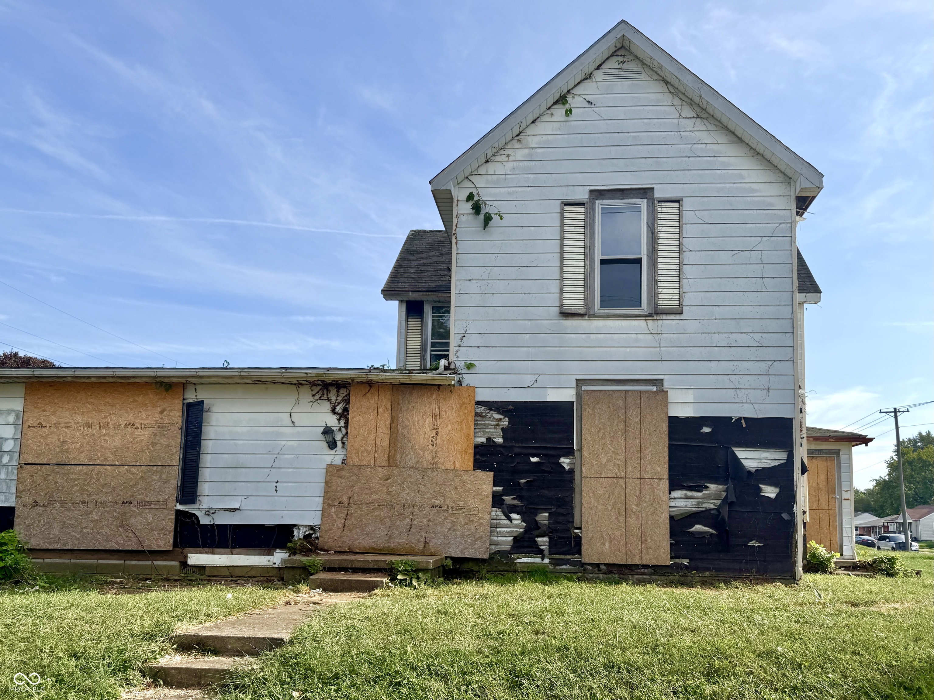 321 W 22nd Street, Anderson, IN, 46016 photo 4 of 55