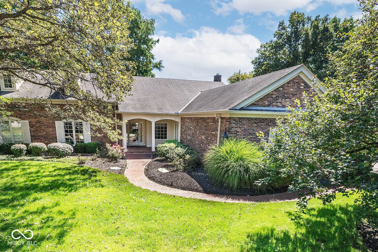 7925 Beaumont Green East Drive, Indianapolis, IN, 46250 photo 4 of 53