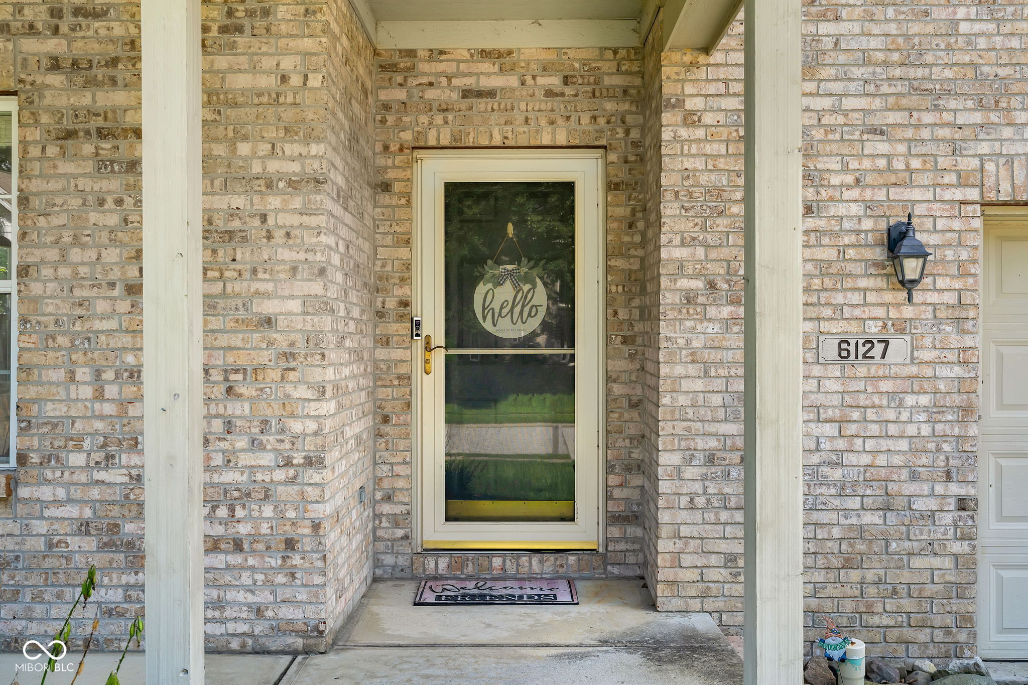 6127 Maple Branch Place, Indianapolis, IN, 46221 photo 4 of 38