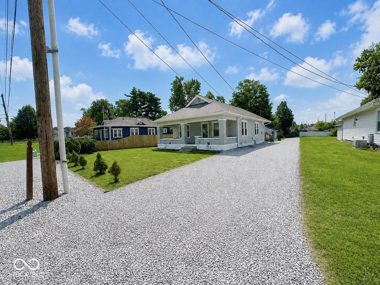 1537 Gilbert Avenue, Indianapolis, IN, 46227 photo 4 of 53