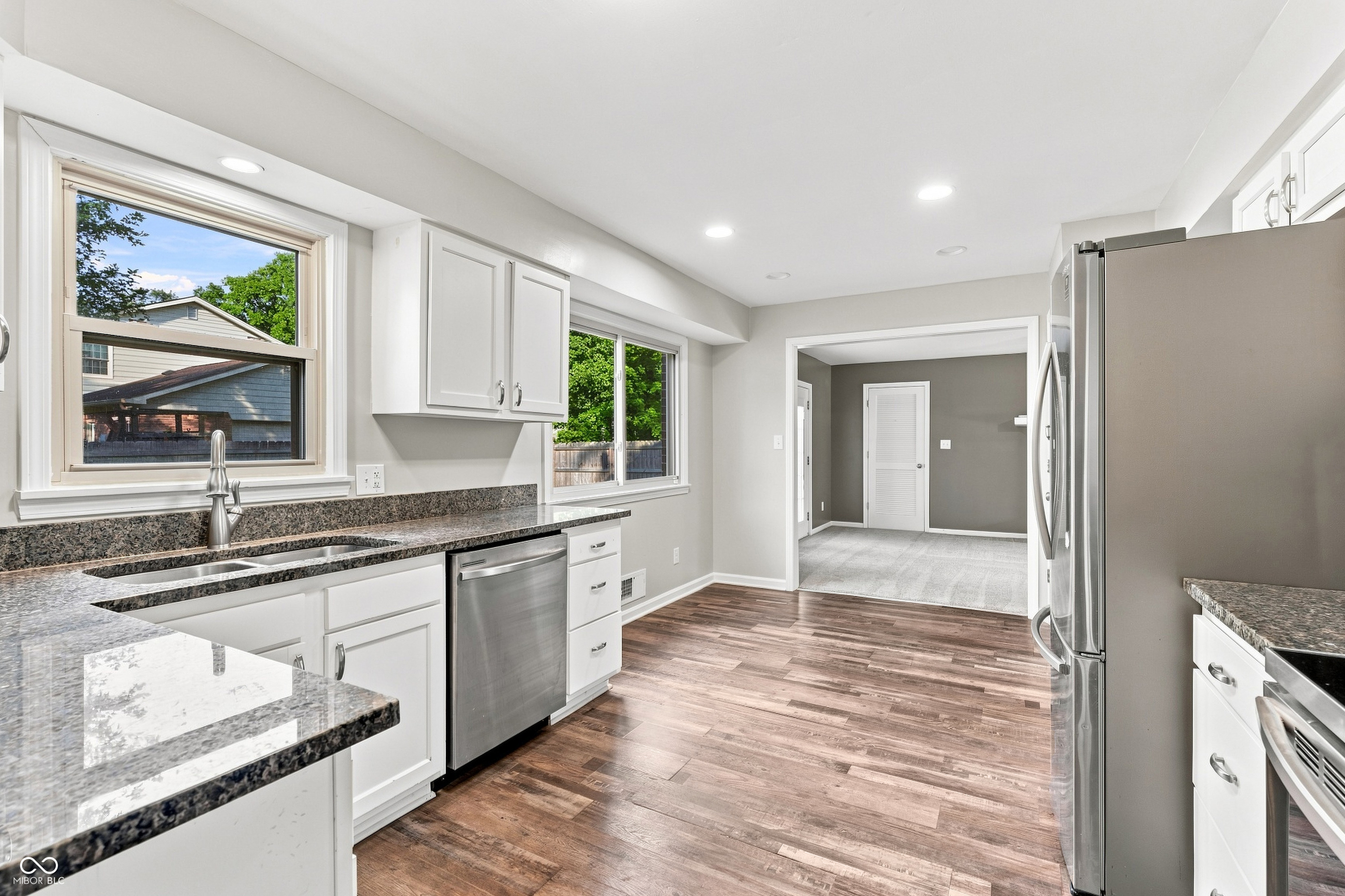 7222 Brompton Court, Indianapolis, IN, 46250 photo 4 of 47