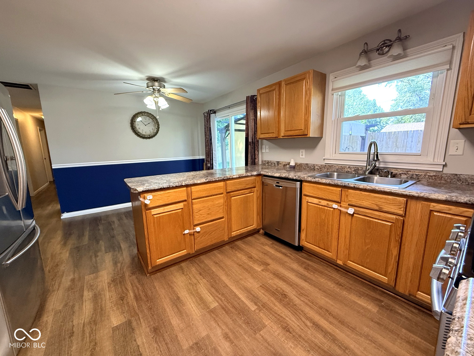 4370 N 200 W, Columbus, IN, 47201 photo 4 of 15