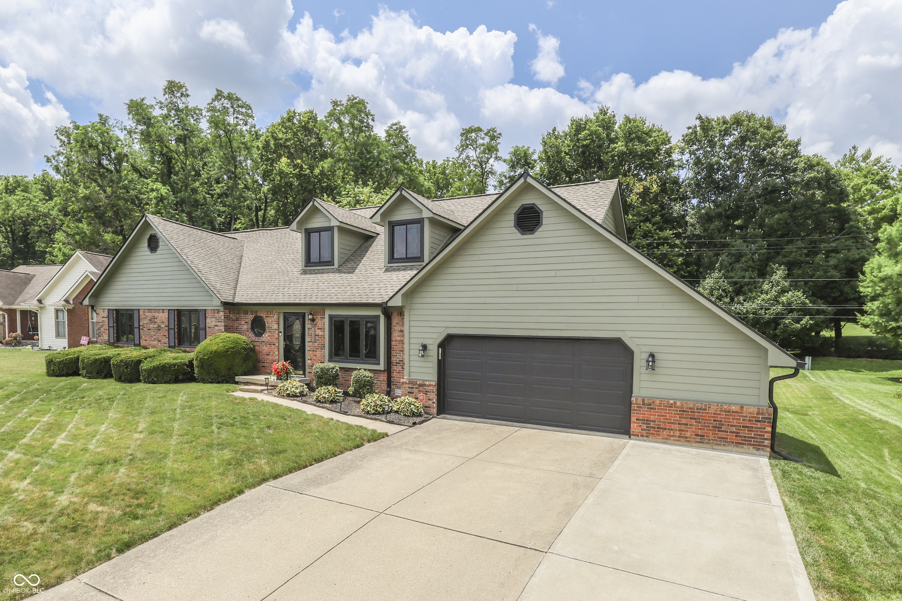 8220 Forward Pass Road, Indianapolis, IN, 46217 photo 4 of 54