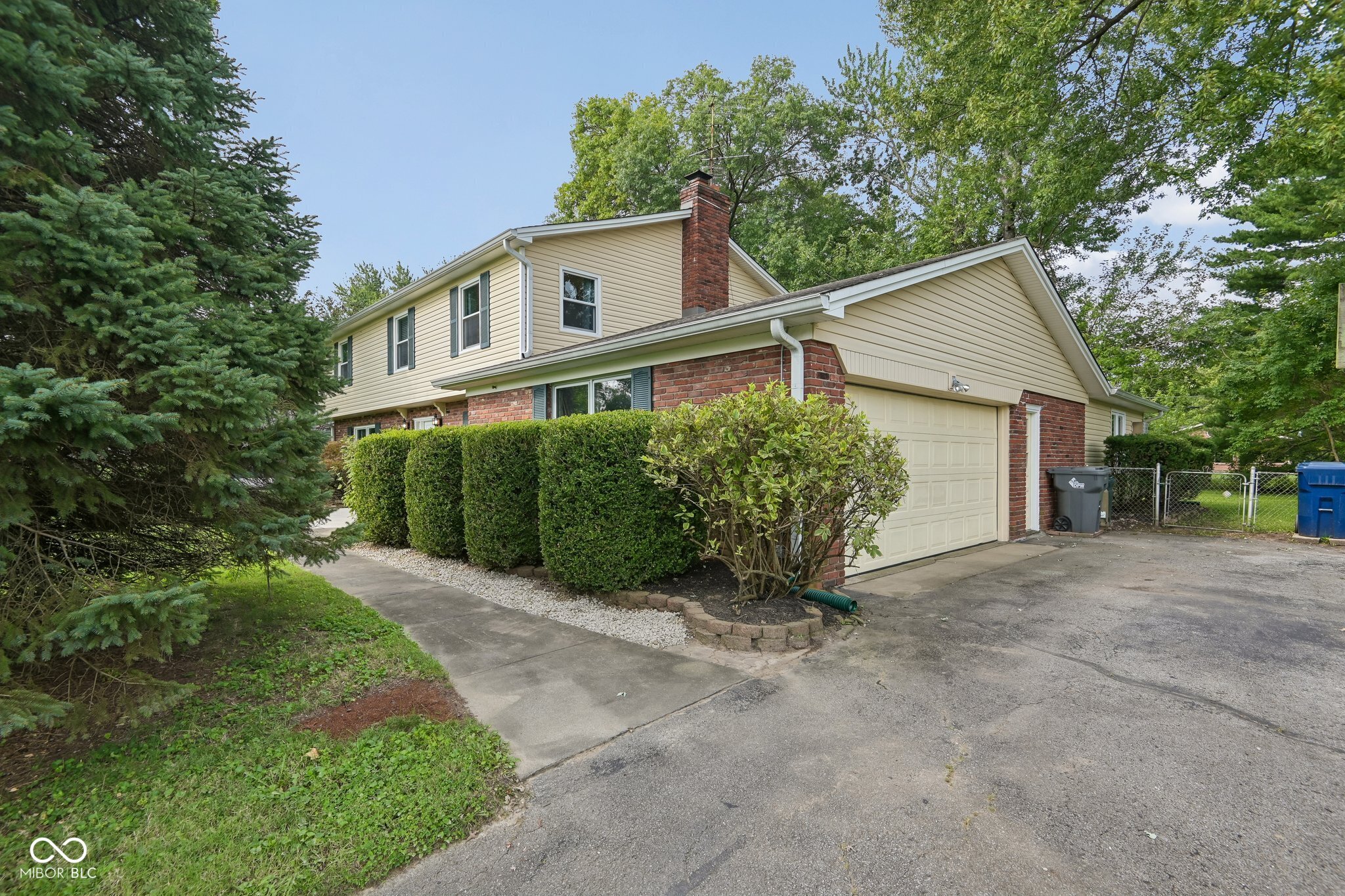 7338 N Layman Avenue, Indianapolis, IN, 46250 photo 4 of 64