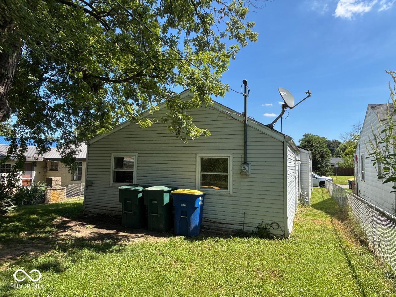 2203 S Biltmore Avenue, Muncie, IN, 47302 photo 4 of 18