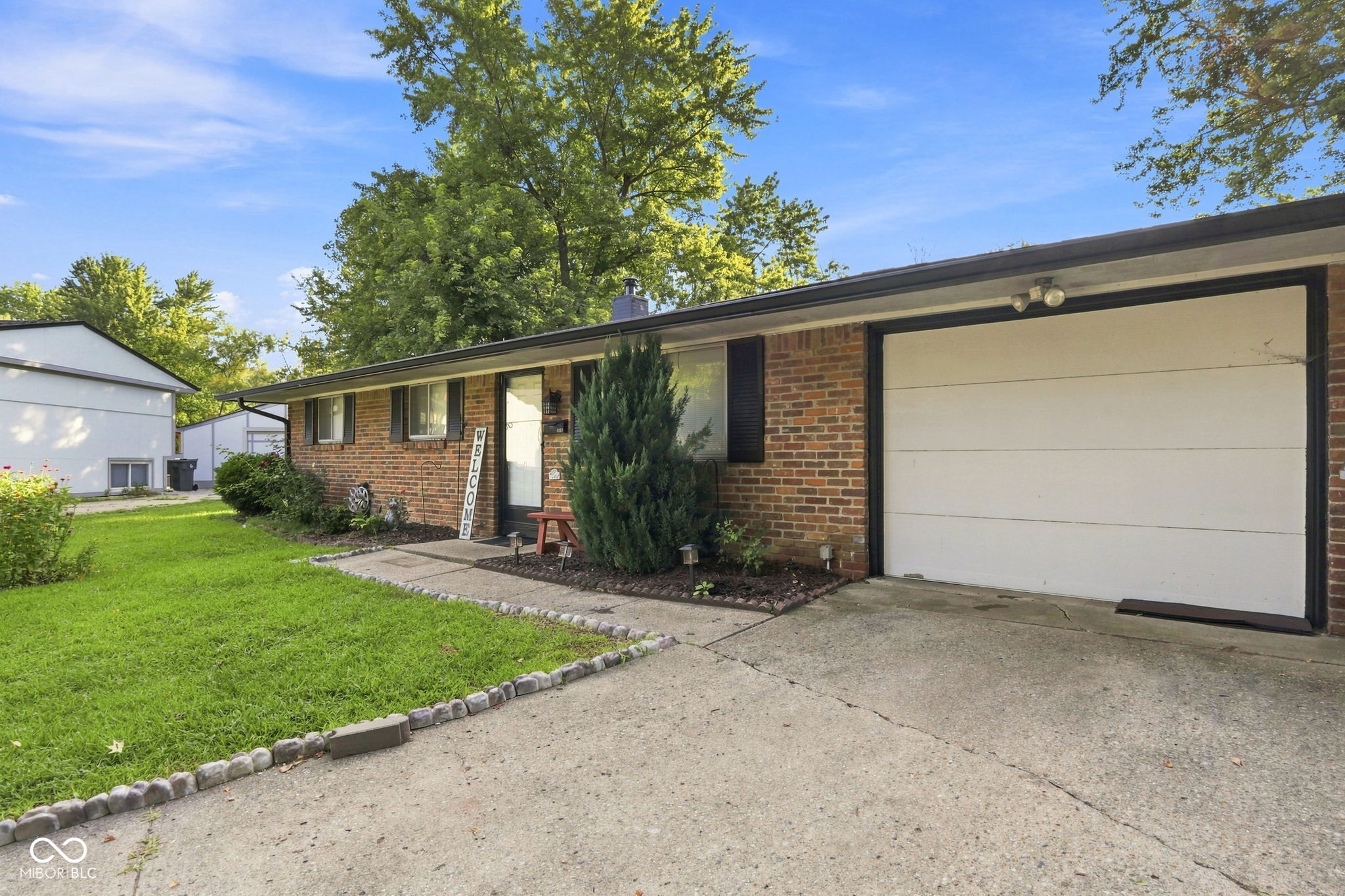 6107 Monarch Circle, Indianapolis, IN, 46224 photo 4 of 26