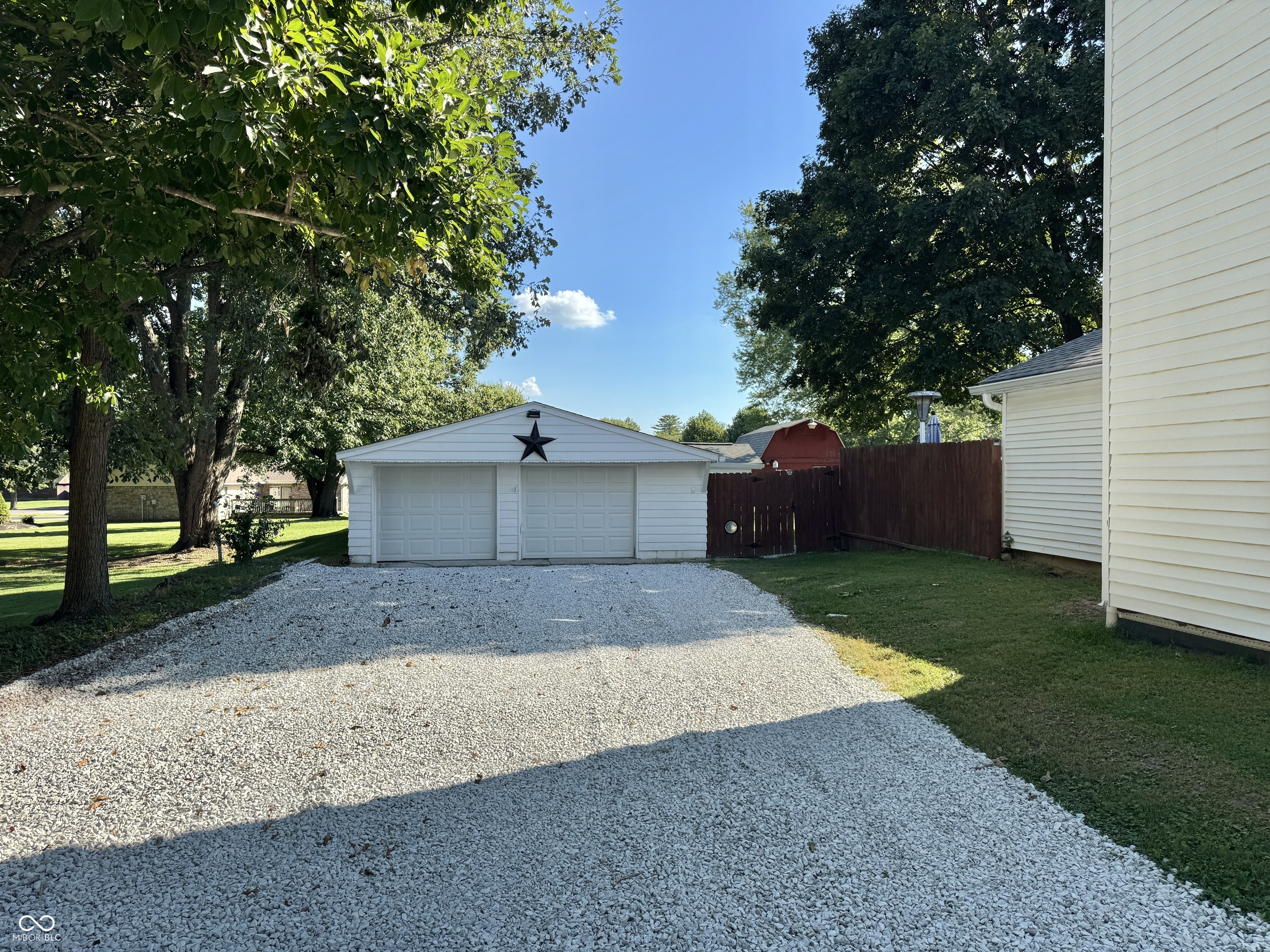 179 Cross, Clayton, IN, 46118 photo 4 of 30