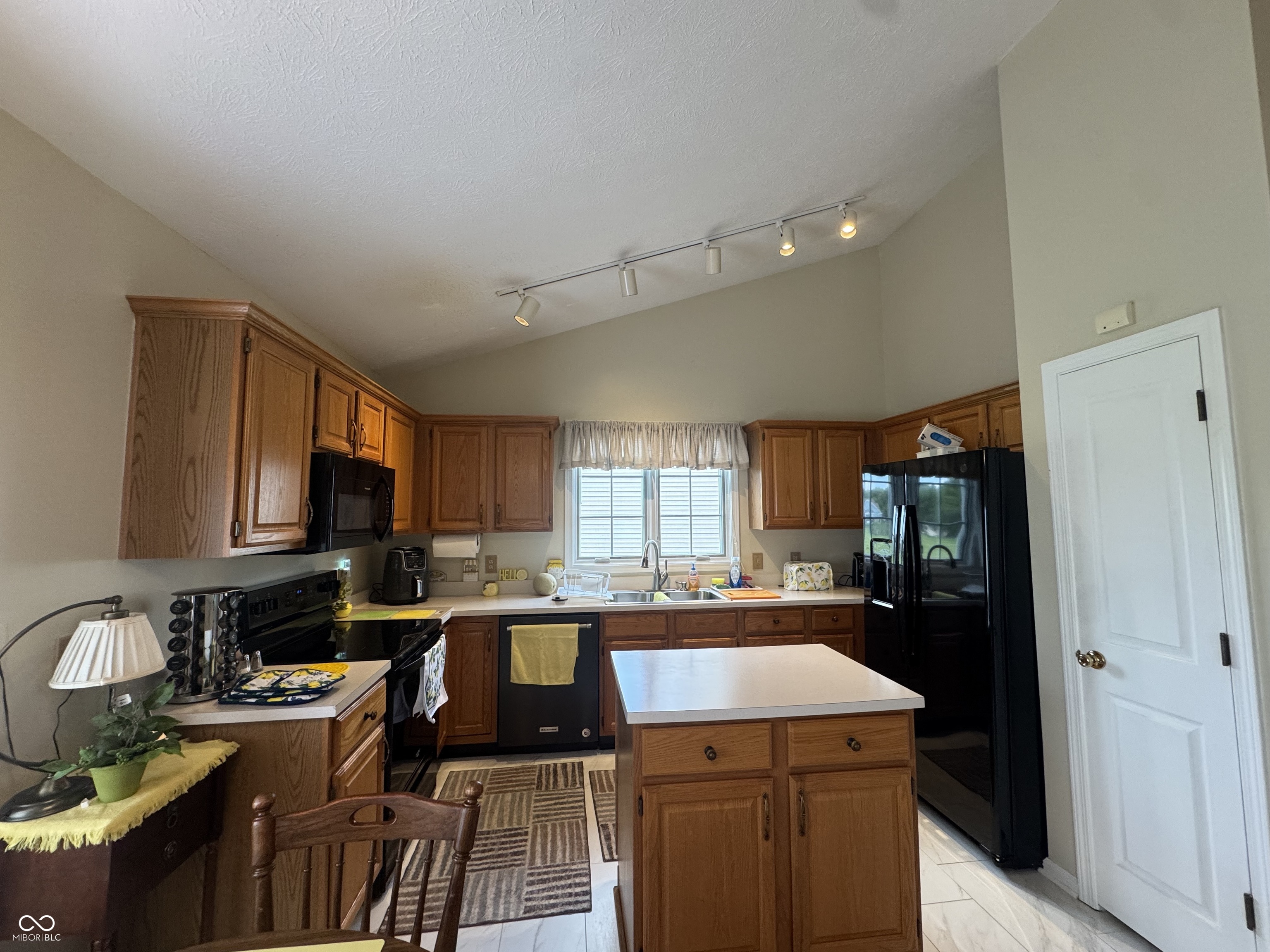17784 Bentgrass Drive, Noblesville, IN, 46062 photo 4 of 25