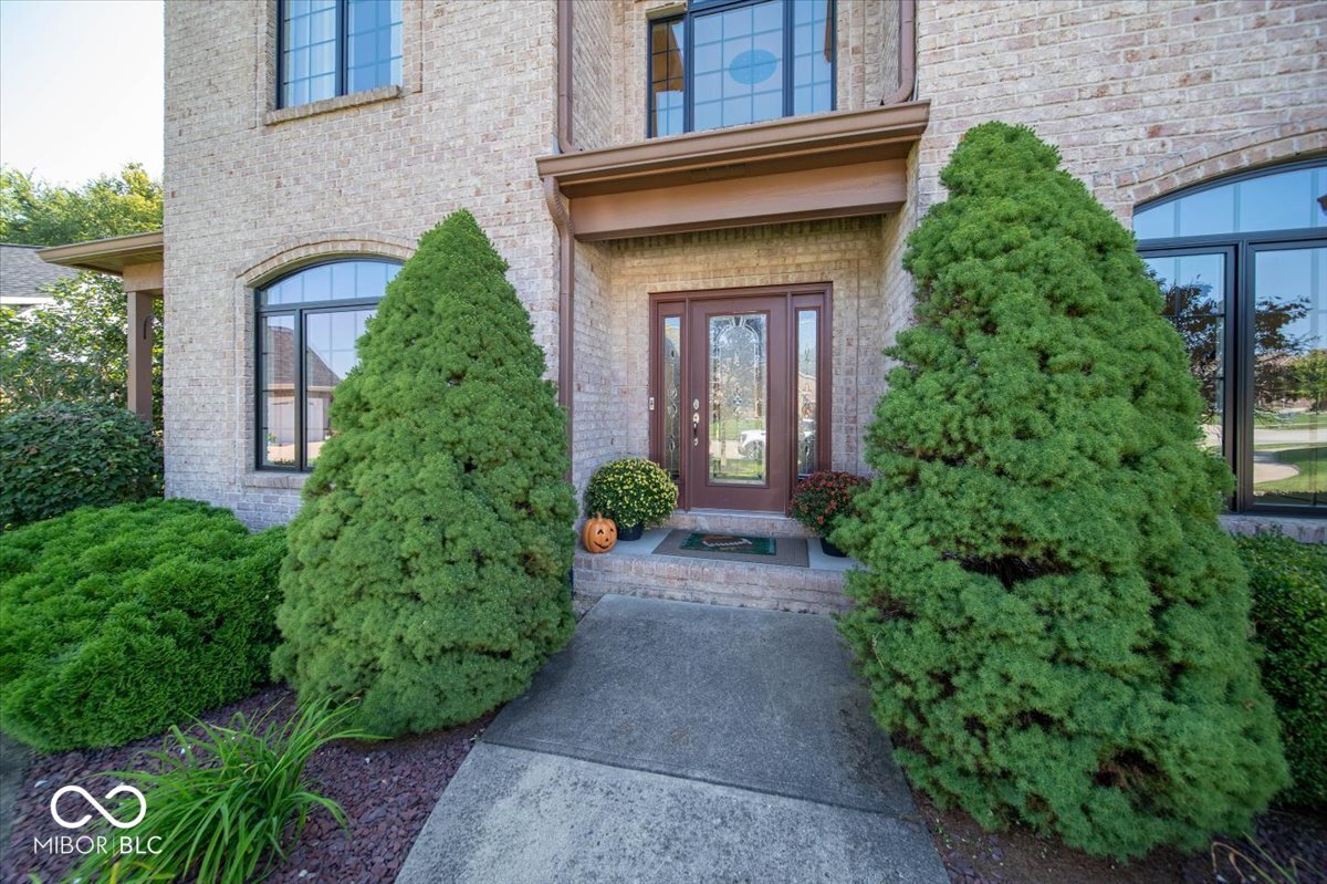 1727 Corral Court, Greenwood, IN, 46143 photo 4 of 43
