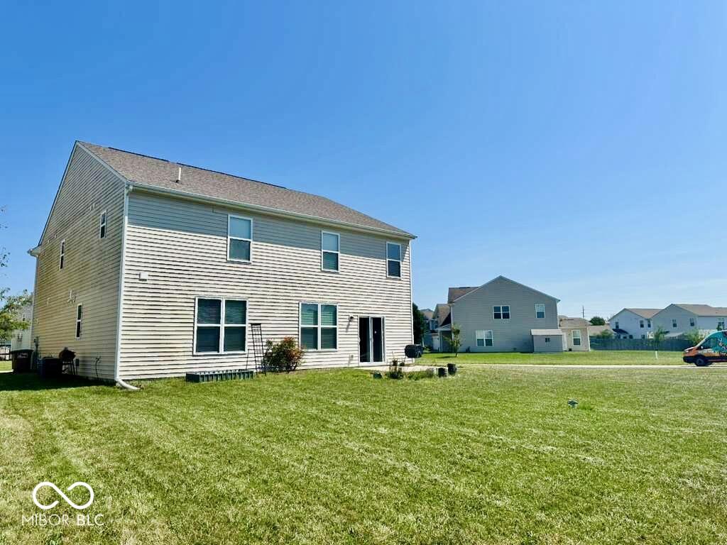 1935 Lakecrest Drive, Columbus, IN, 47201 photo 4 of 28