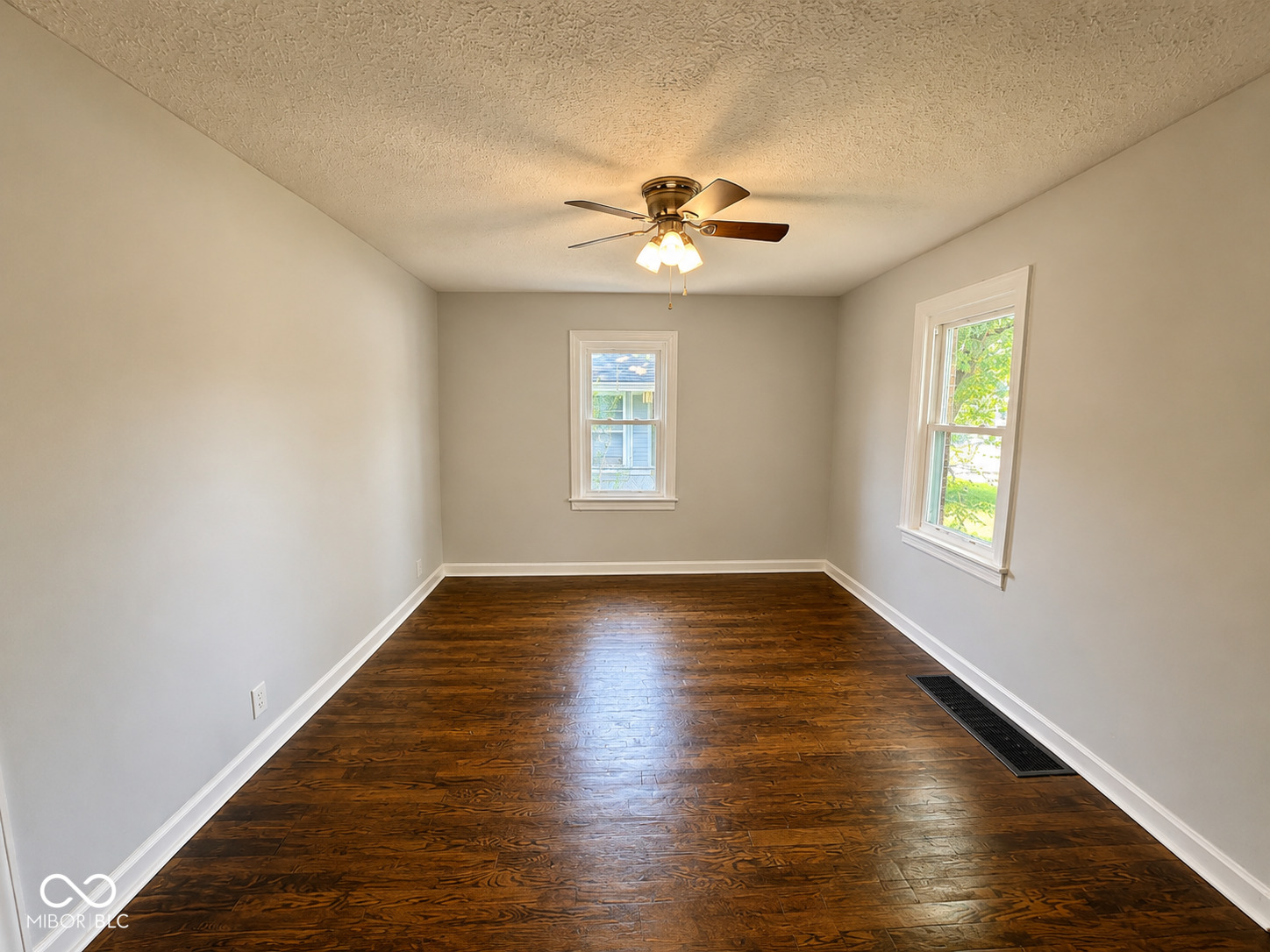 304 W 34th Street, Anderson, IN, 46013 photo 4 of 25