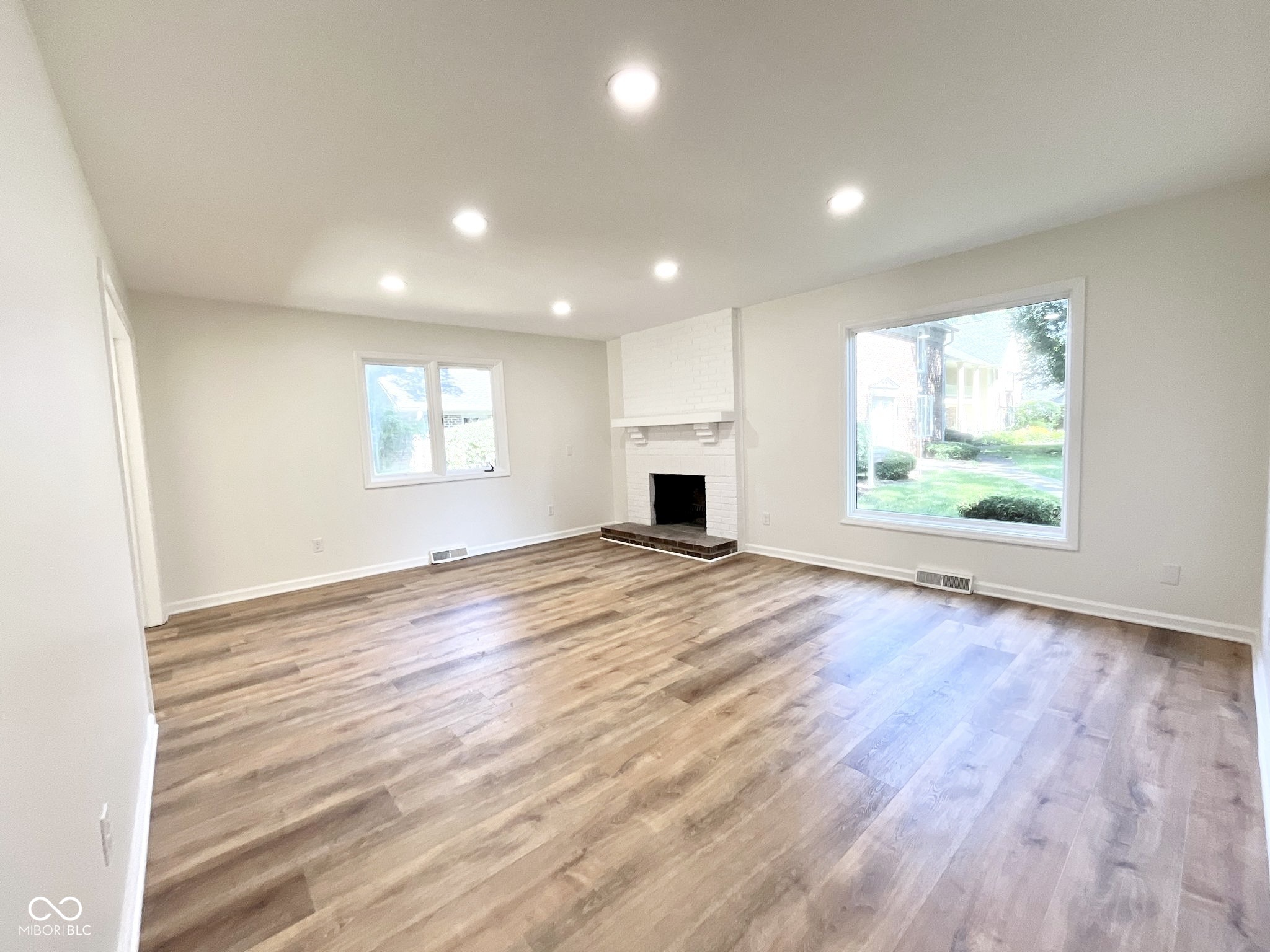 2910 Stillman Avenue, Indianapolis, IN, 46268 photo 4 of 38