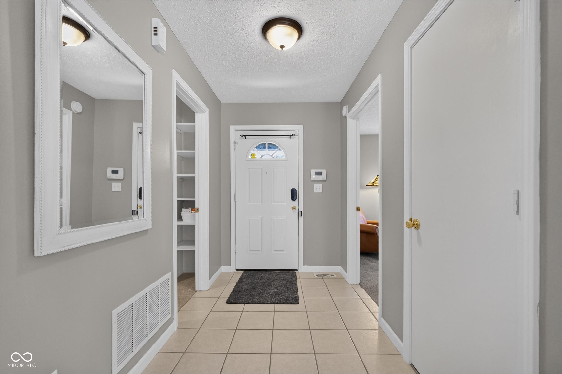 7416 Five Points Road, Indianapolis, IN, 46259 photo 4 of 33