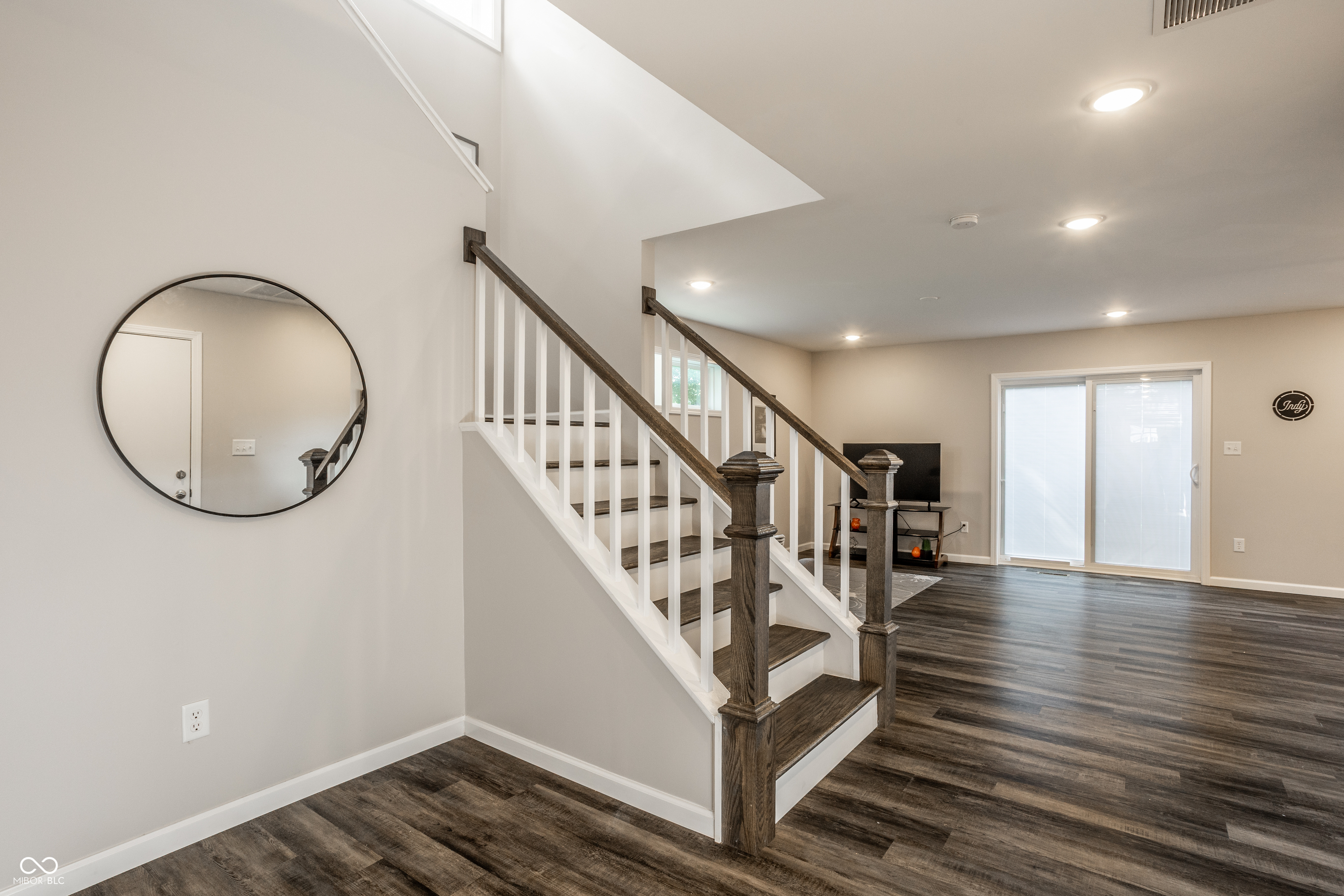 2323 E 57th Street E, Indianapolis, IN, 46220 photo 4 of 37