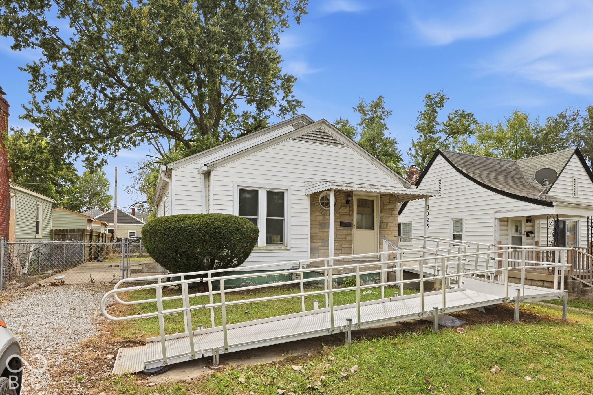 3923 E 34th Street, Indianapolis, IN, 46218 photo 4 of 29