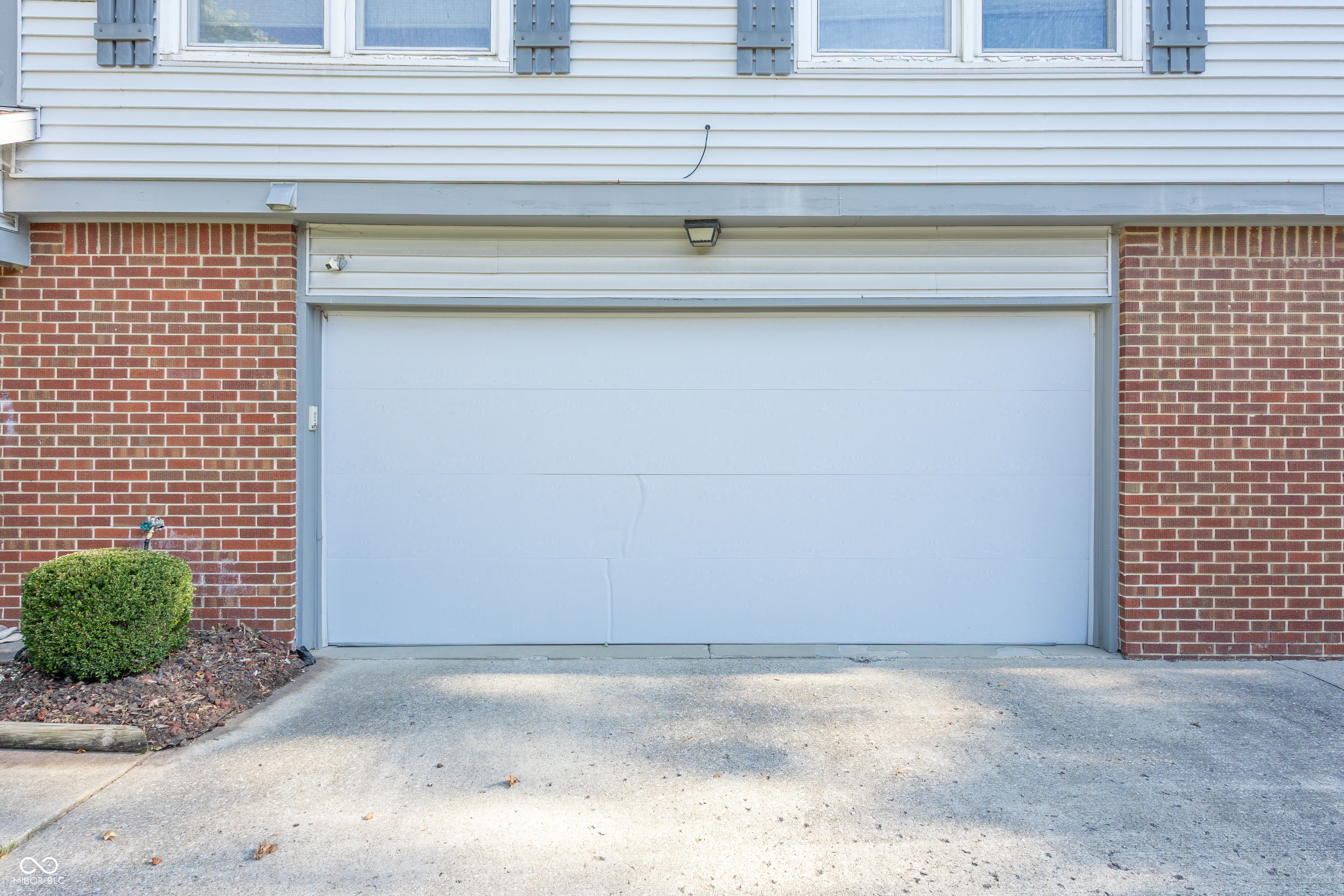 7547 Farm View Circle E, Indianapolis, IN, 46256 photo 4 of 34