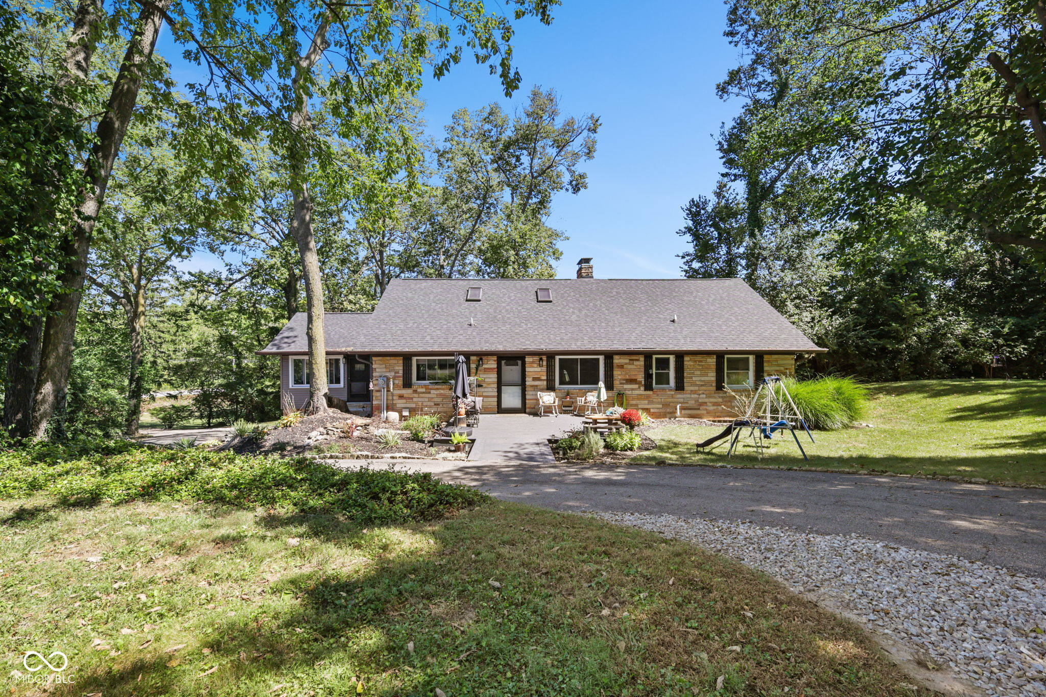 1265 N Morgantown Road, Greenwood, IN, 46142 photo 4 of 68