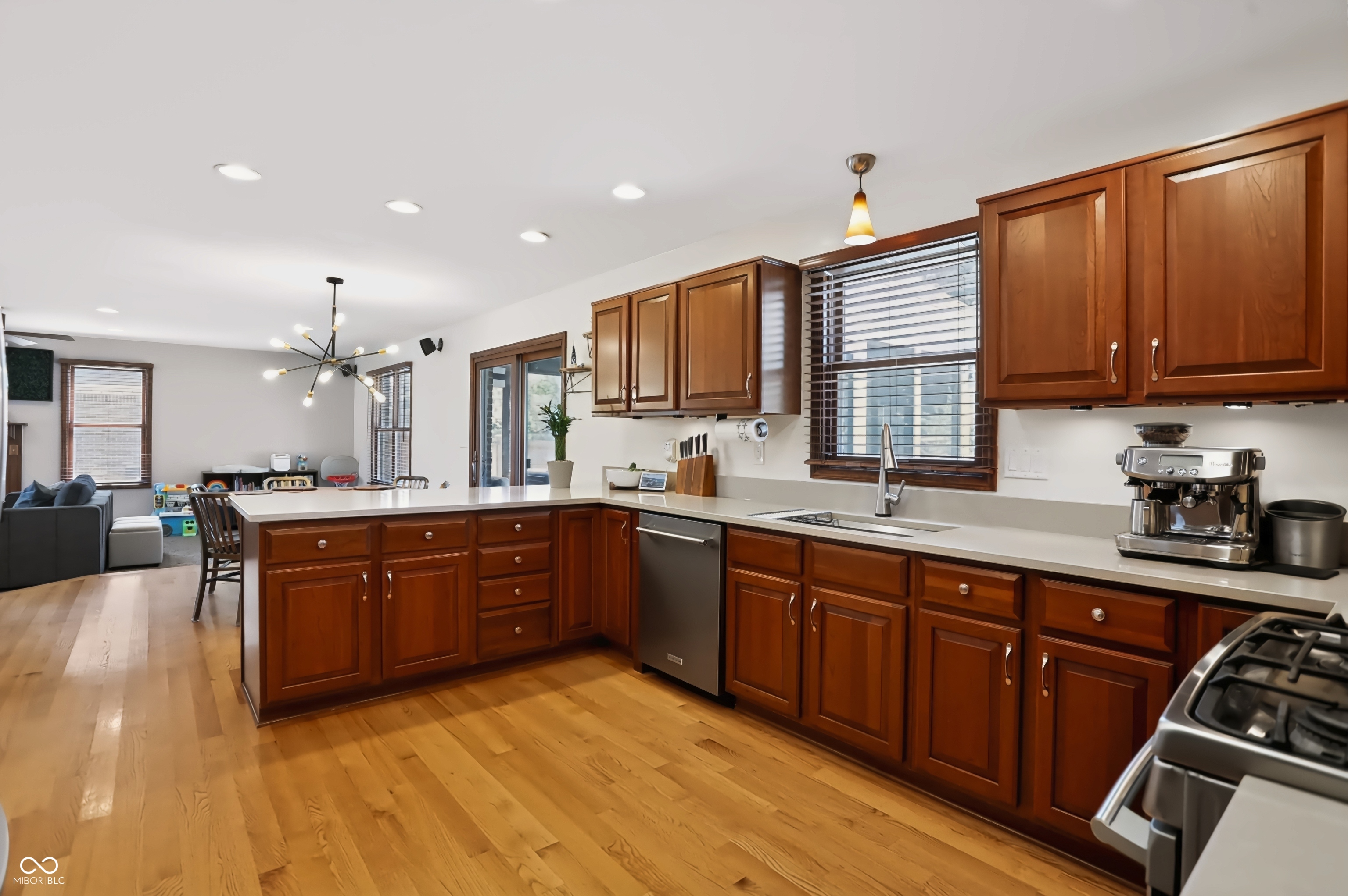 8626 Wrangler Court, Indianapolis, IN, 46217 photo 4 of 40