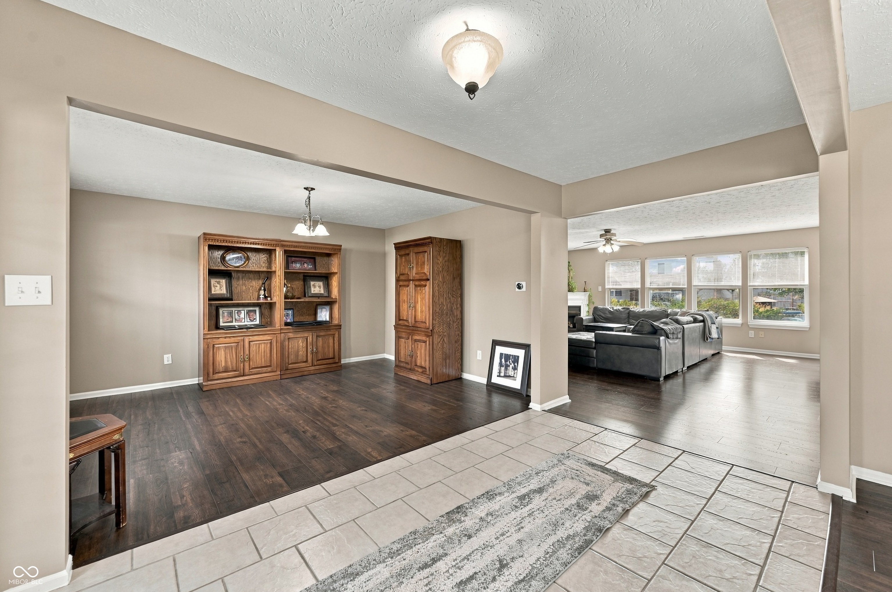 10133 Wellborne Drive, Indianapolis, IN, 46236 photo 4 of 57