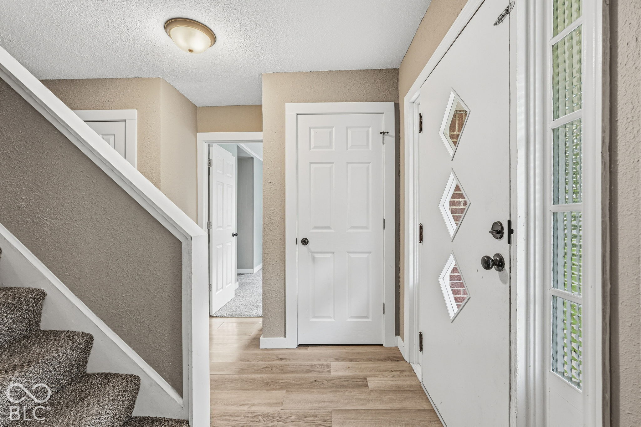 2924 W 22nd Street, Anderson, IN, 46011 photo 4 of 34