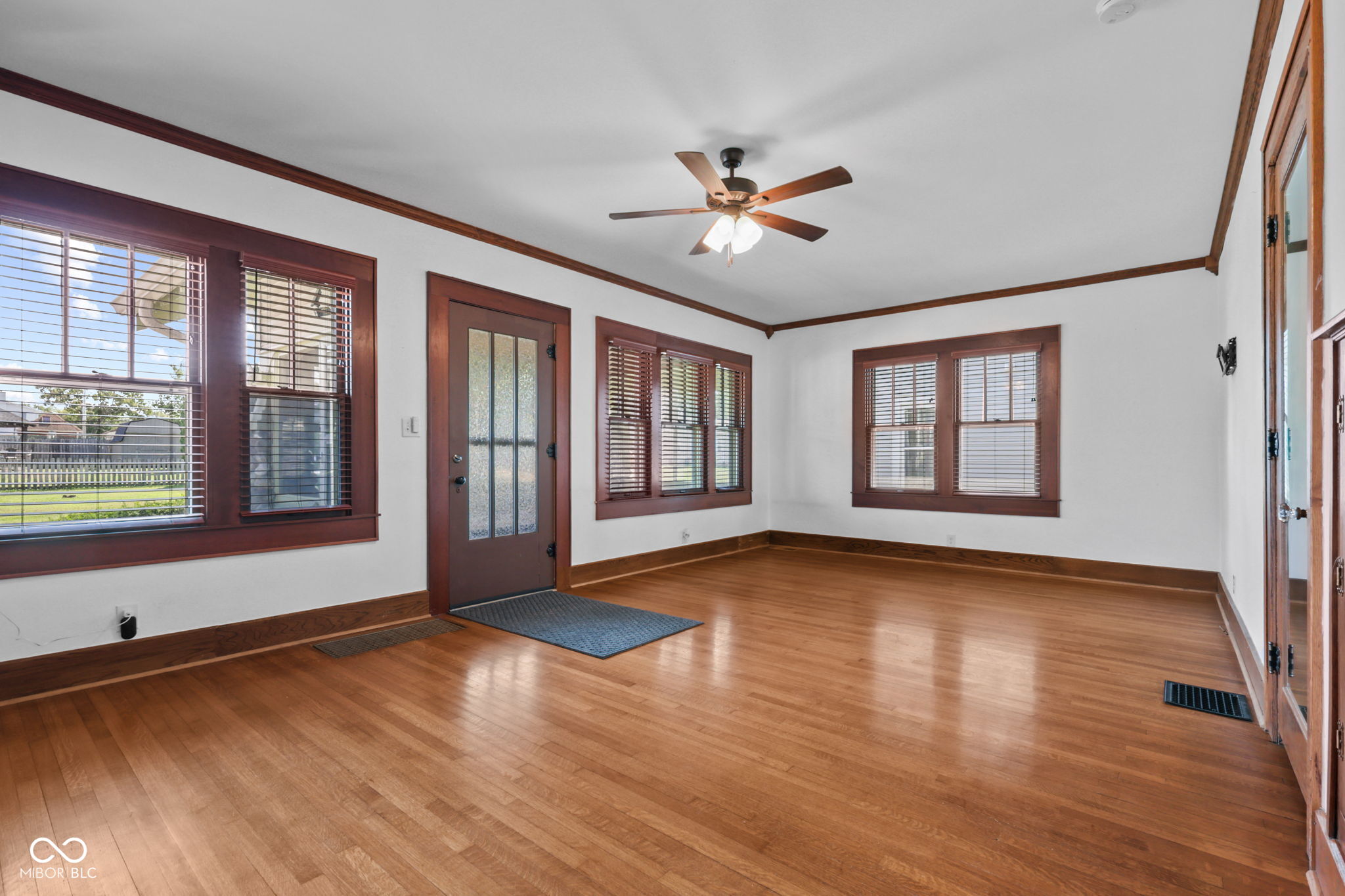 190 N Brewer Street, Greenwood, IN, 46142 photo 4 of 40
