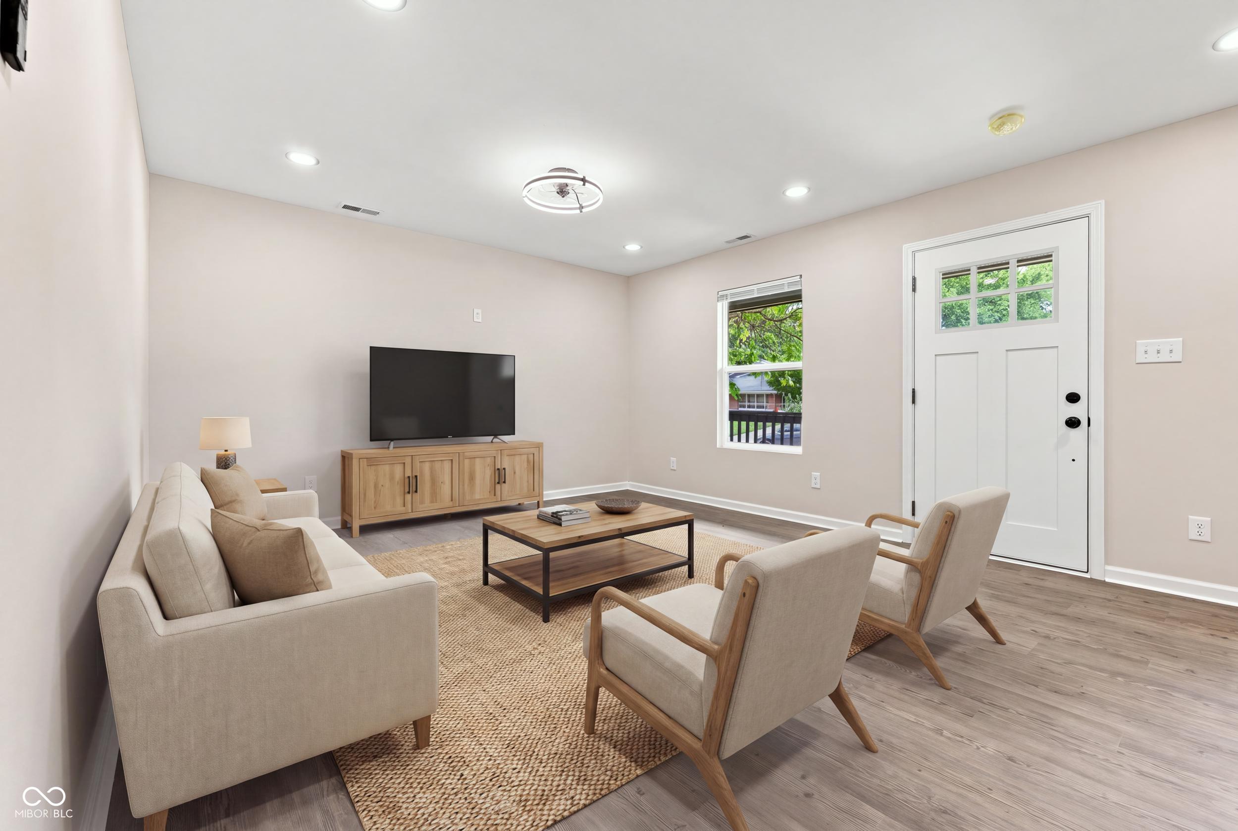 2860 N Chester Avenue, Indianapolis, IN, 46218 photo 4 of 30