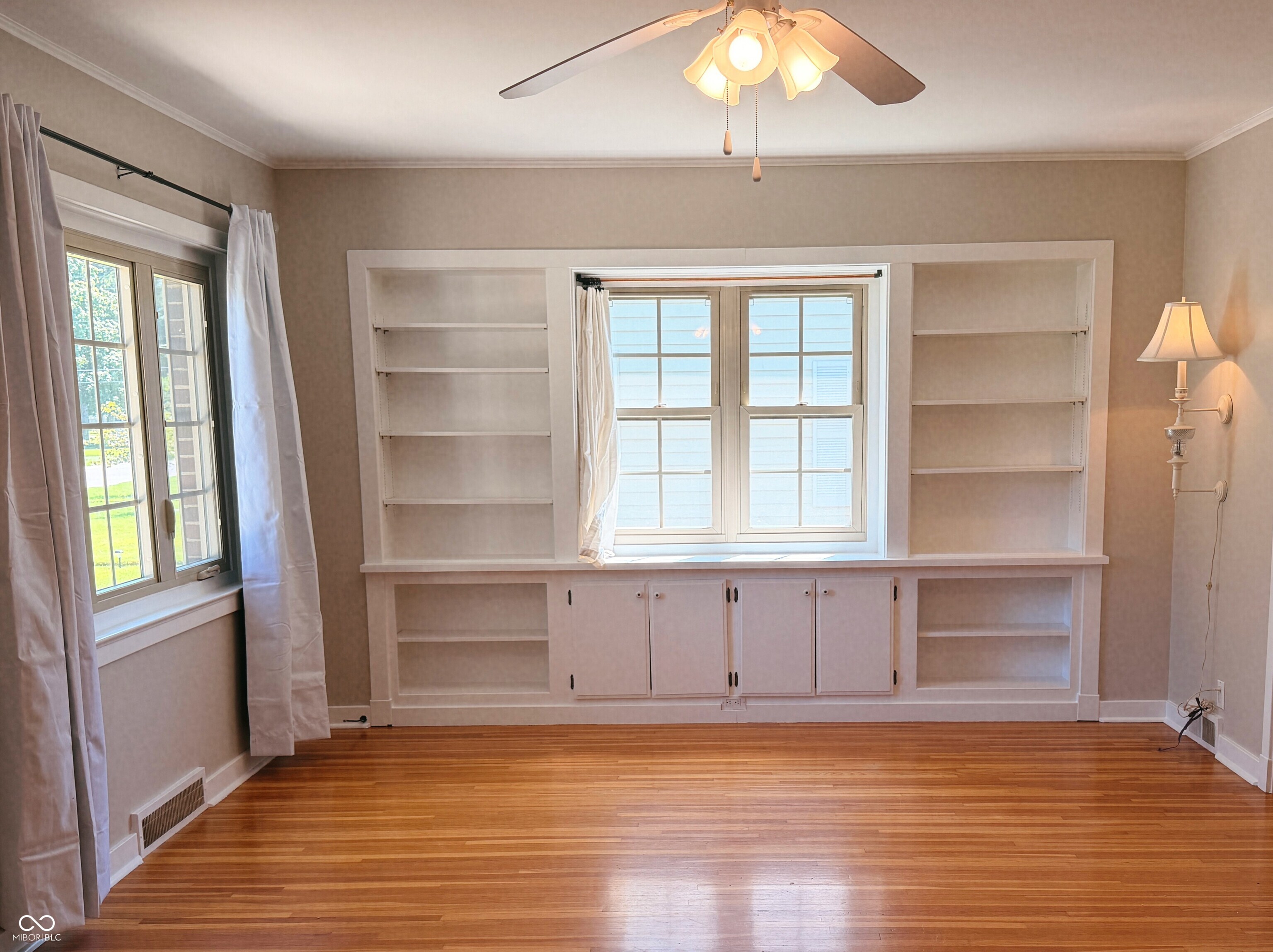 2224 Lafayette Avenue, Columbus, IN, 47201 photo 4 of 24