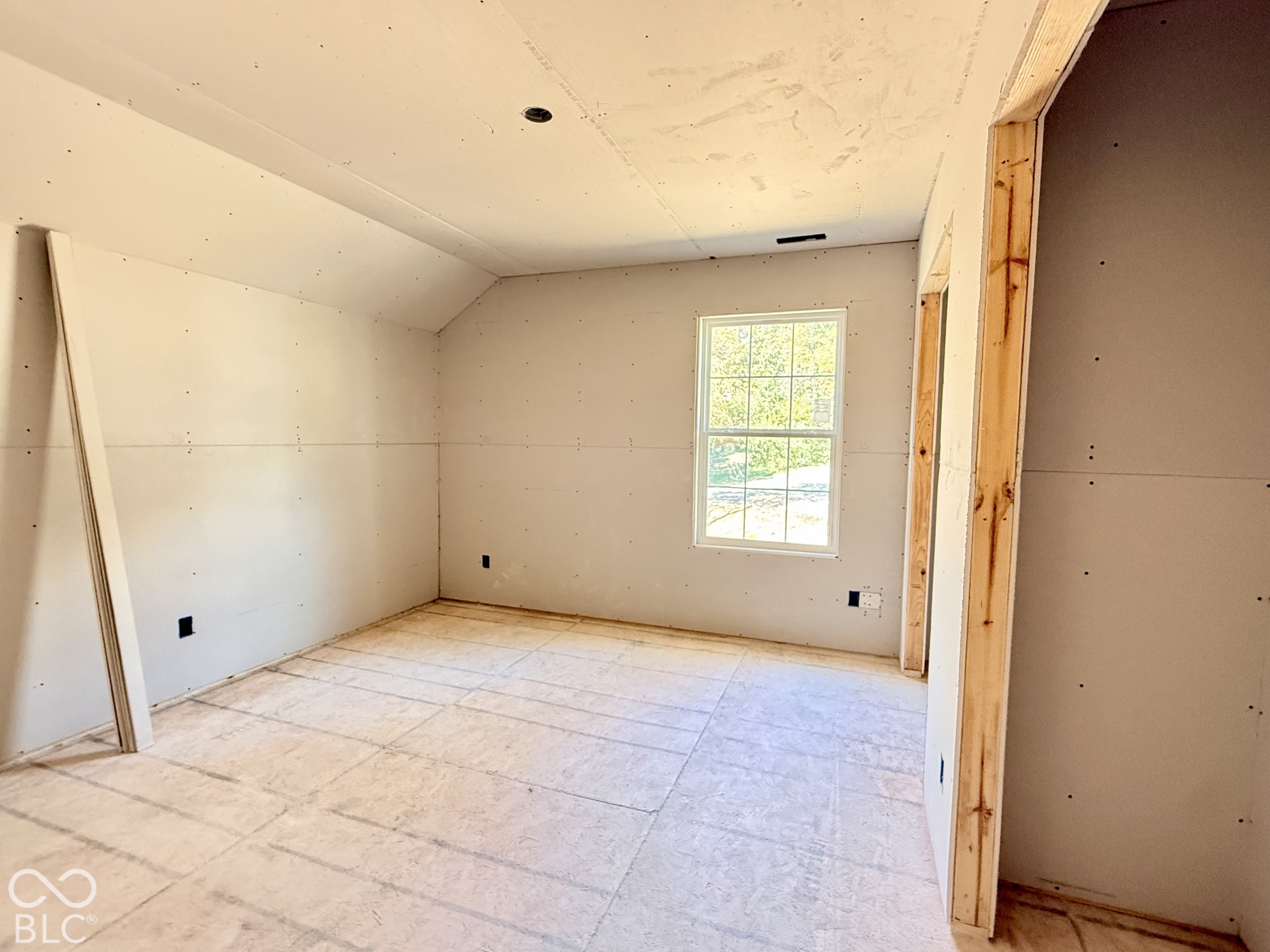 641 N Tulip Court, Crawfordsville, IN, 47933 photo 4 of 15