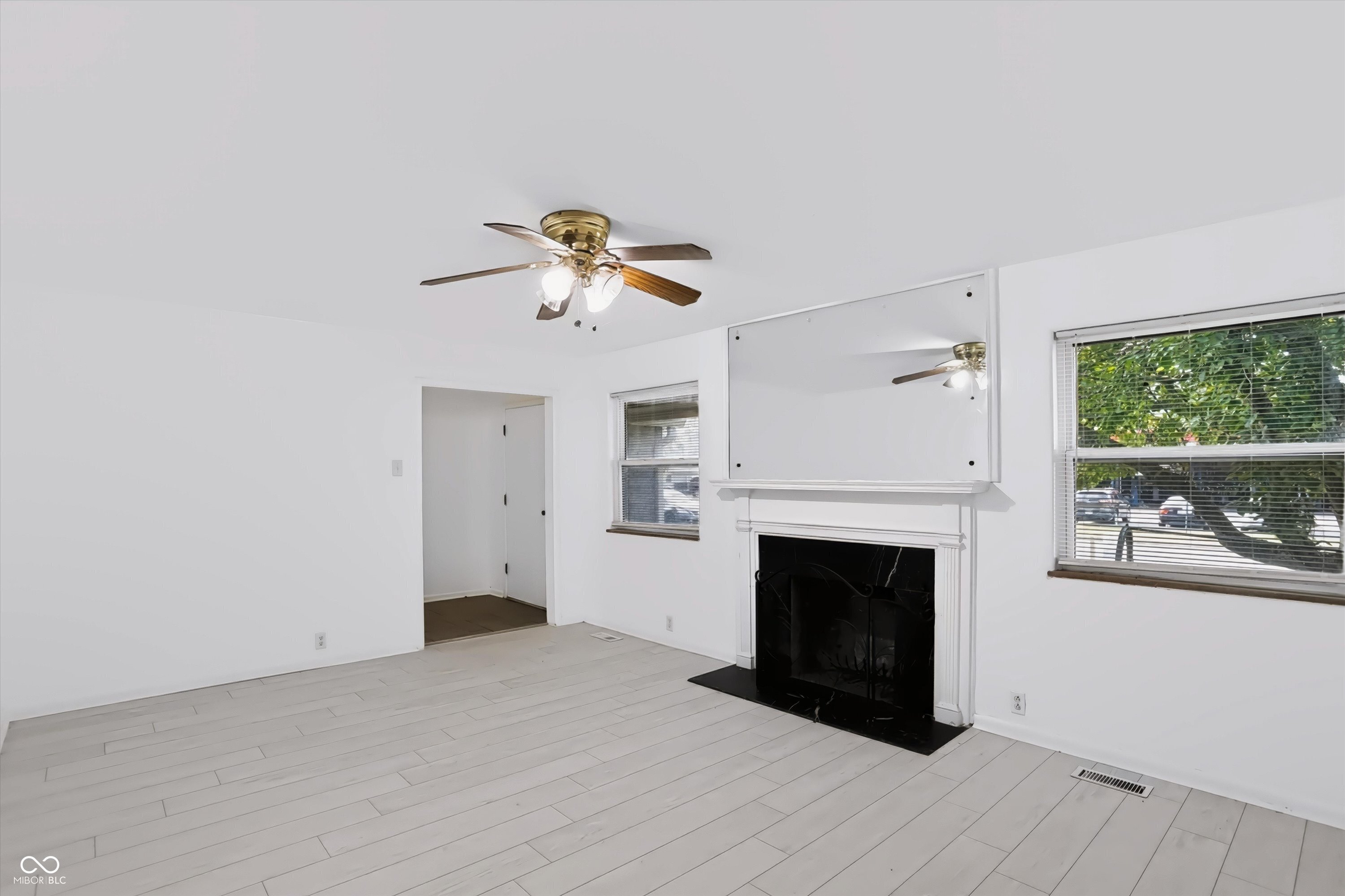 506 Lawrence Avenue, Indianapolis, IN, 46227 photo 4 of 37
