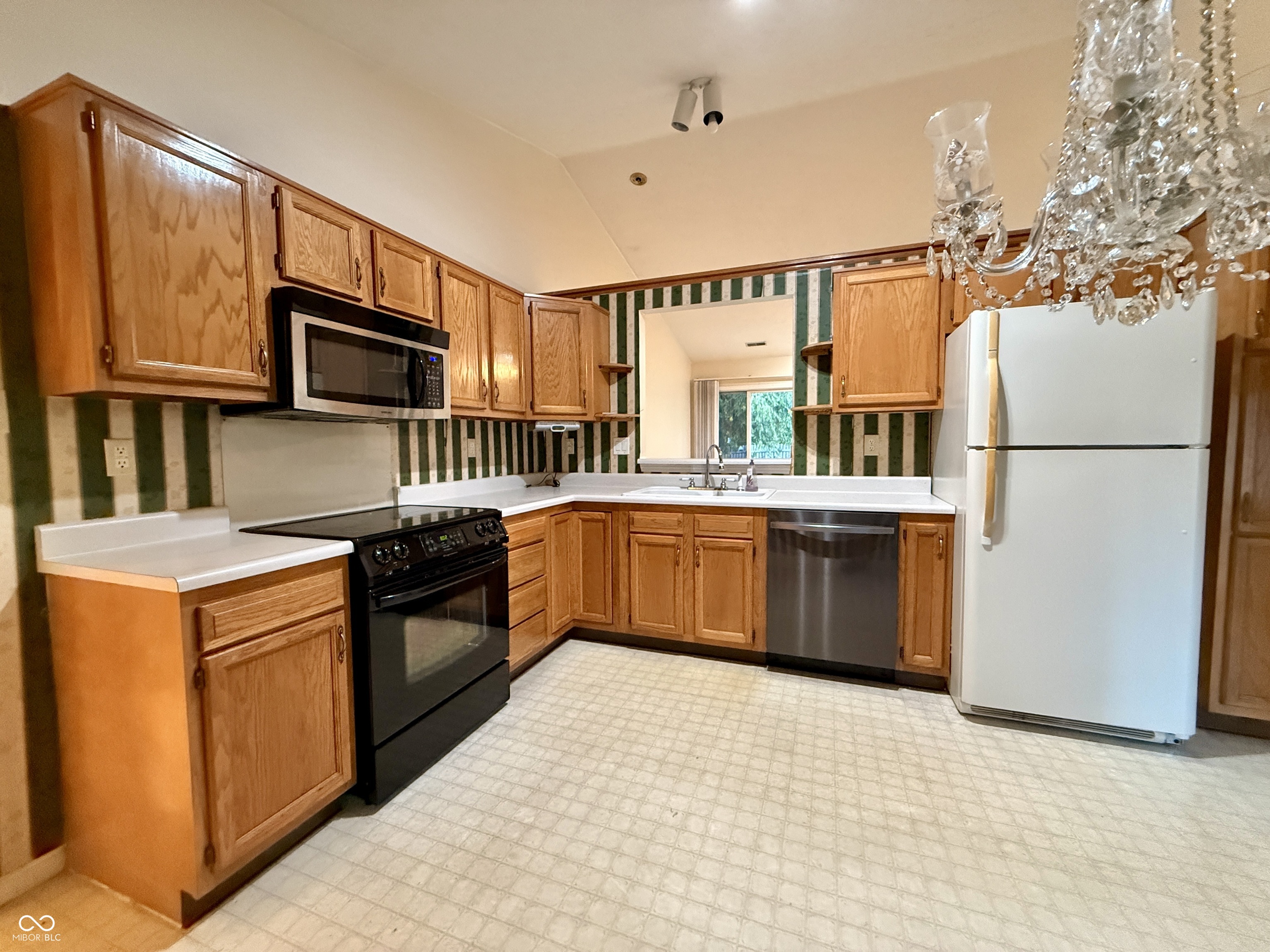 1604 Cherrywood Court, Westfield, IN, 46074 photo 4 of 22