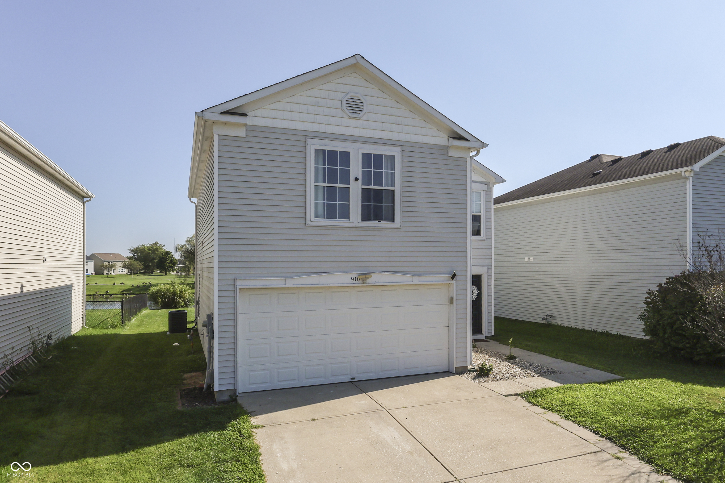 910 Highpointe Boulevard, Shelbyville, IN, 46176 photo 4 of 41