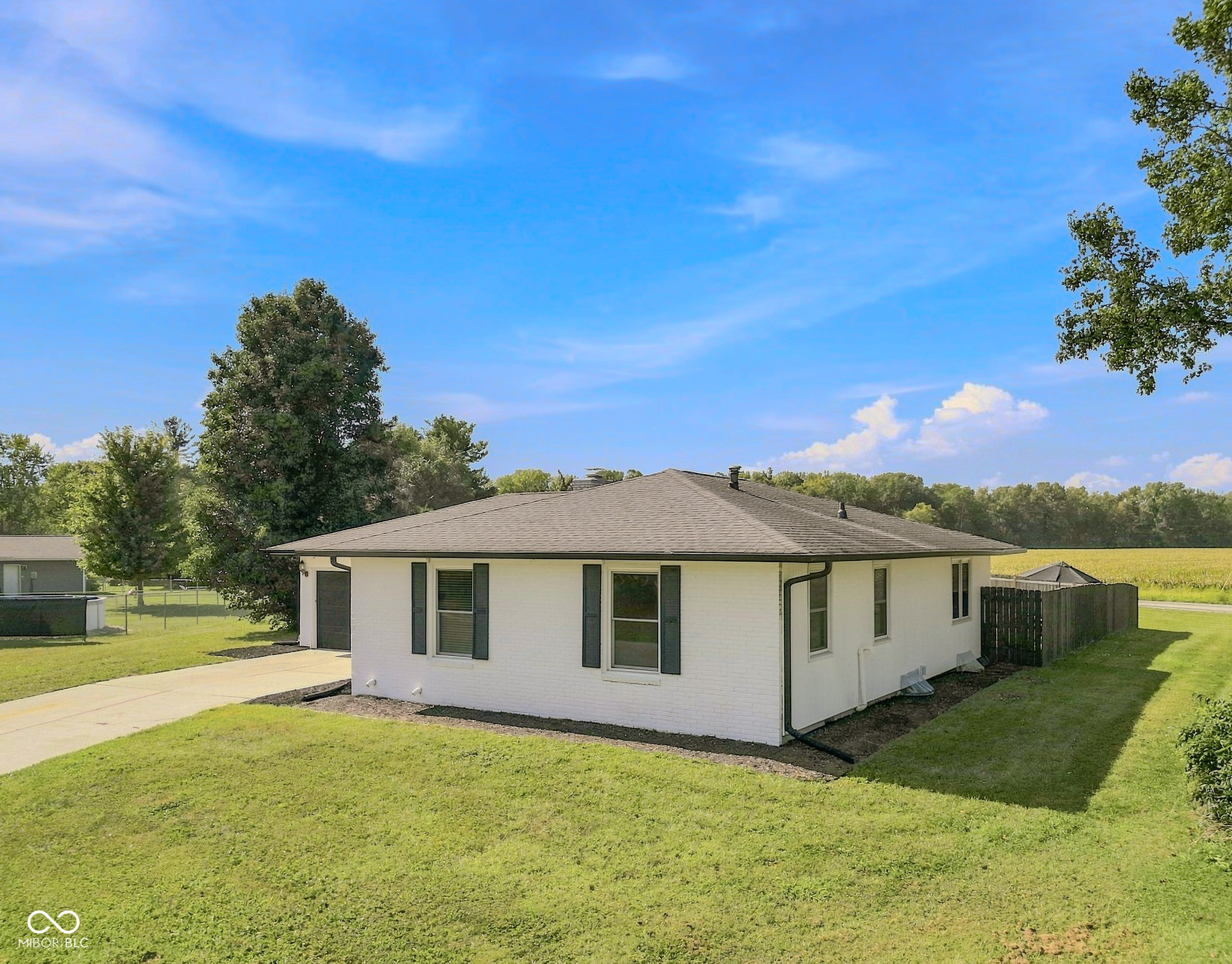 950 Norwood Court, Columbus, IN, 47203 photo 4 of 40