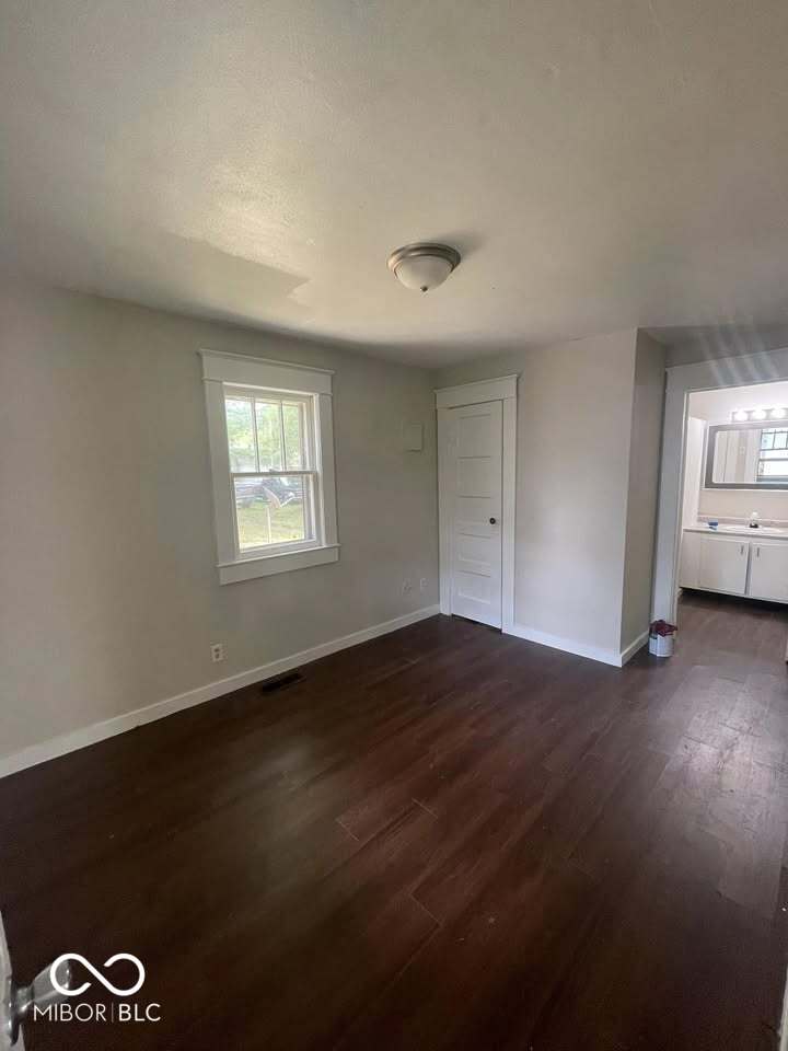 908 Walnut Street, Anderson, IN, 46012 photo 4 of 20