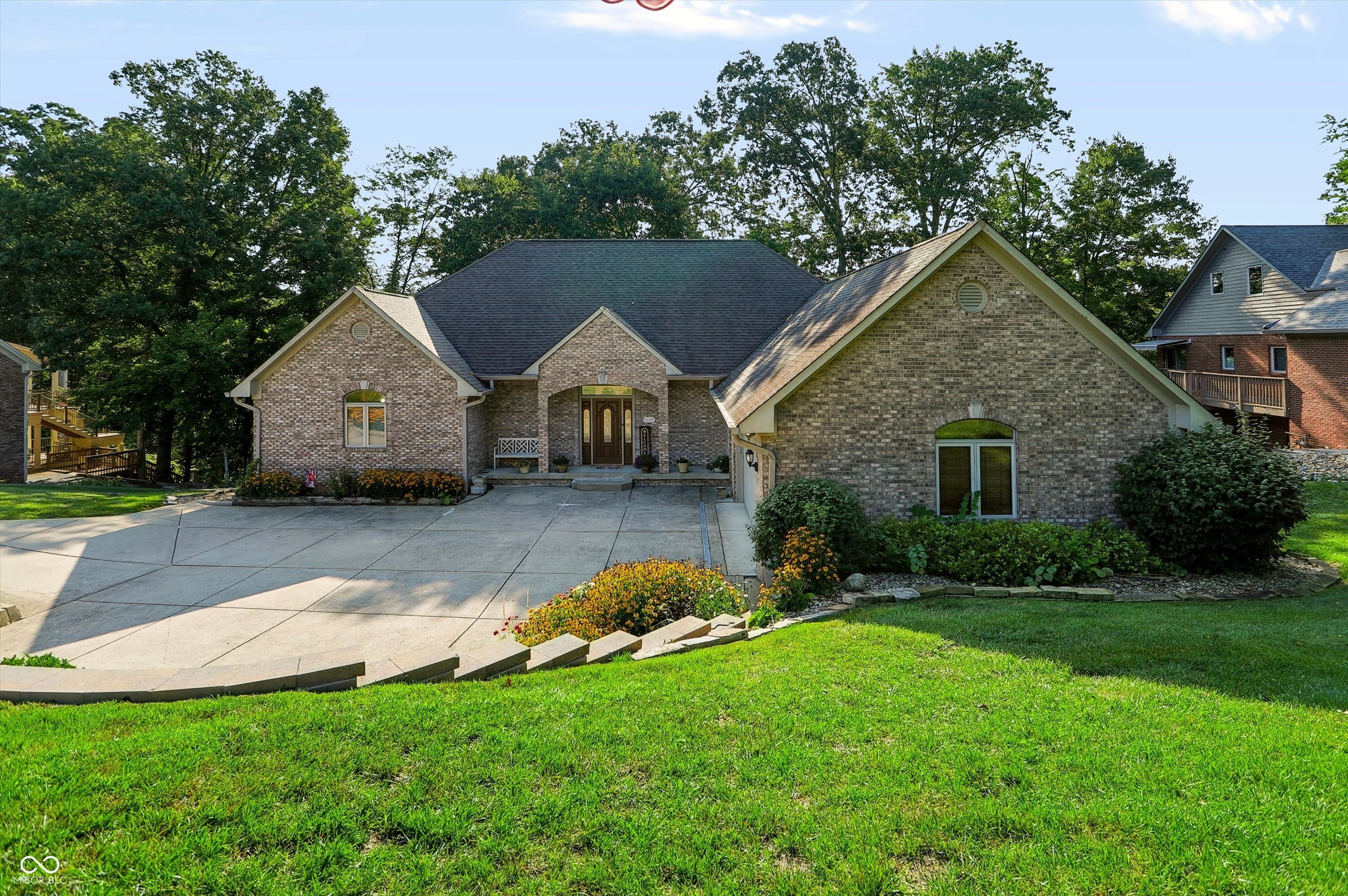7511 S Poplar Point Drive, Trafalgar, IN, 46181 photo 4 of 120