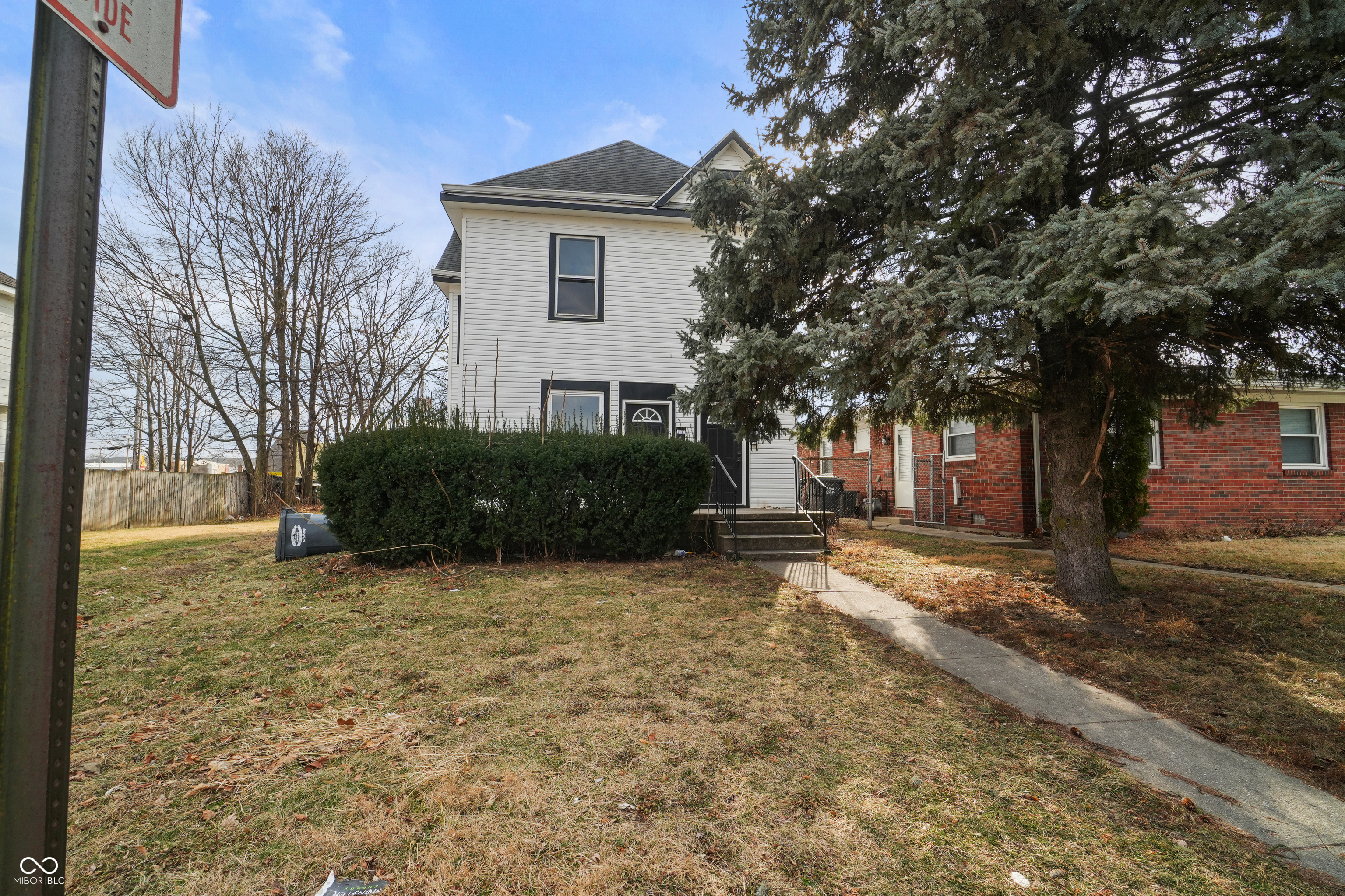 131 W 13th Street, Anderson, IN, 46016 photo 4 of 27