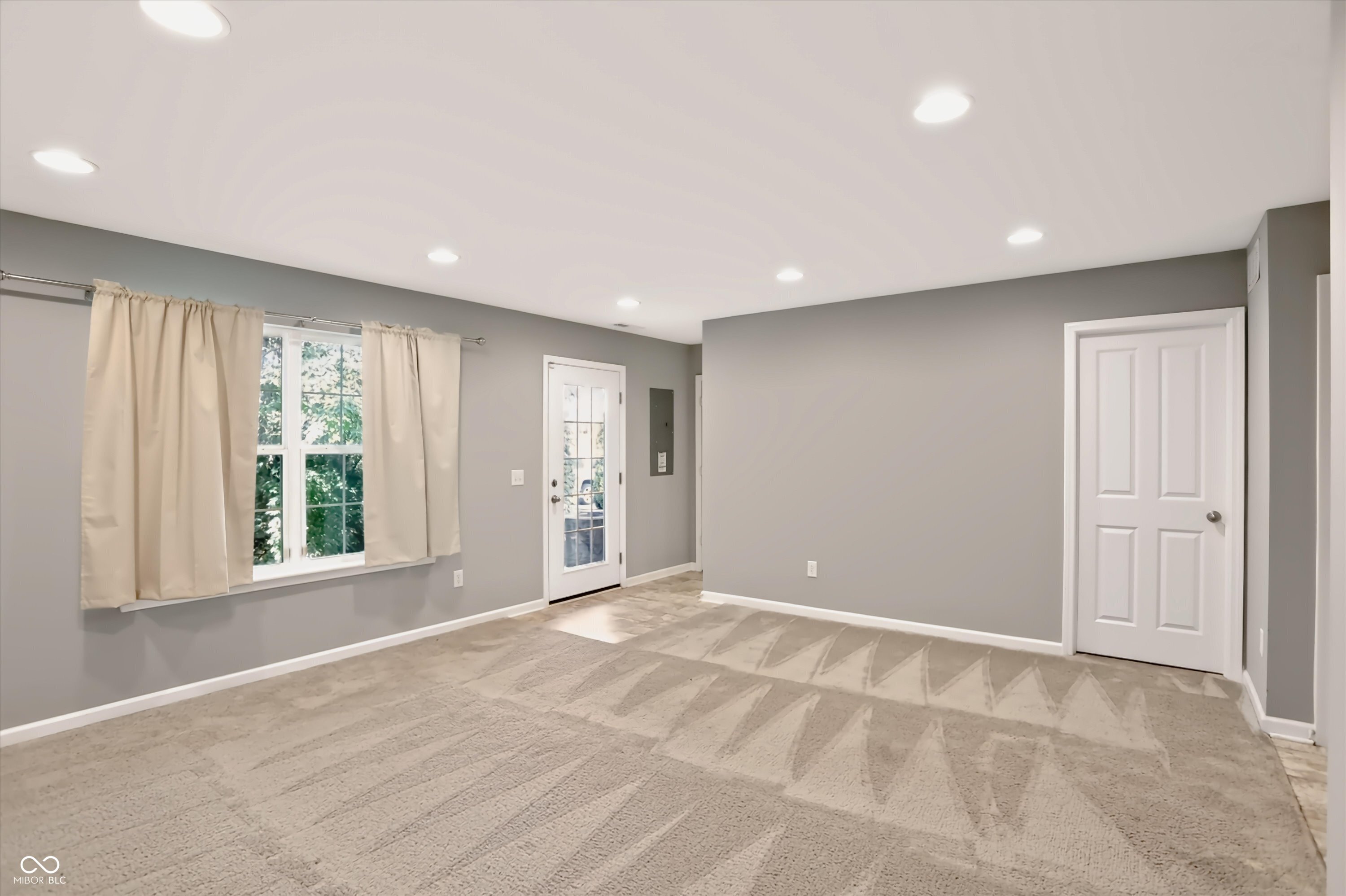 9056 Ramapo Drive, Fishers, IN, 46038 photo 4 of 49