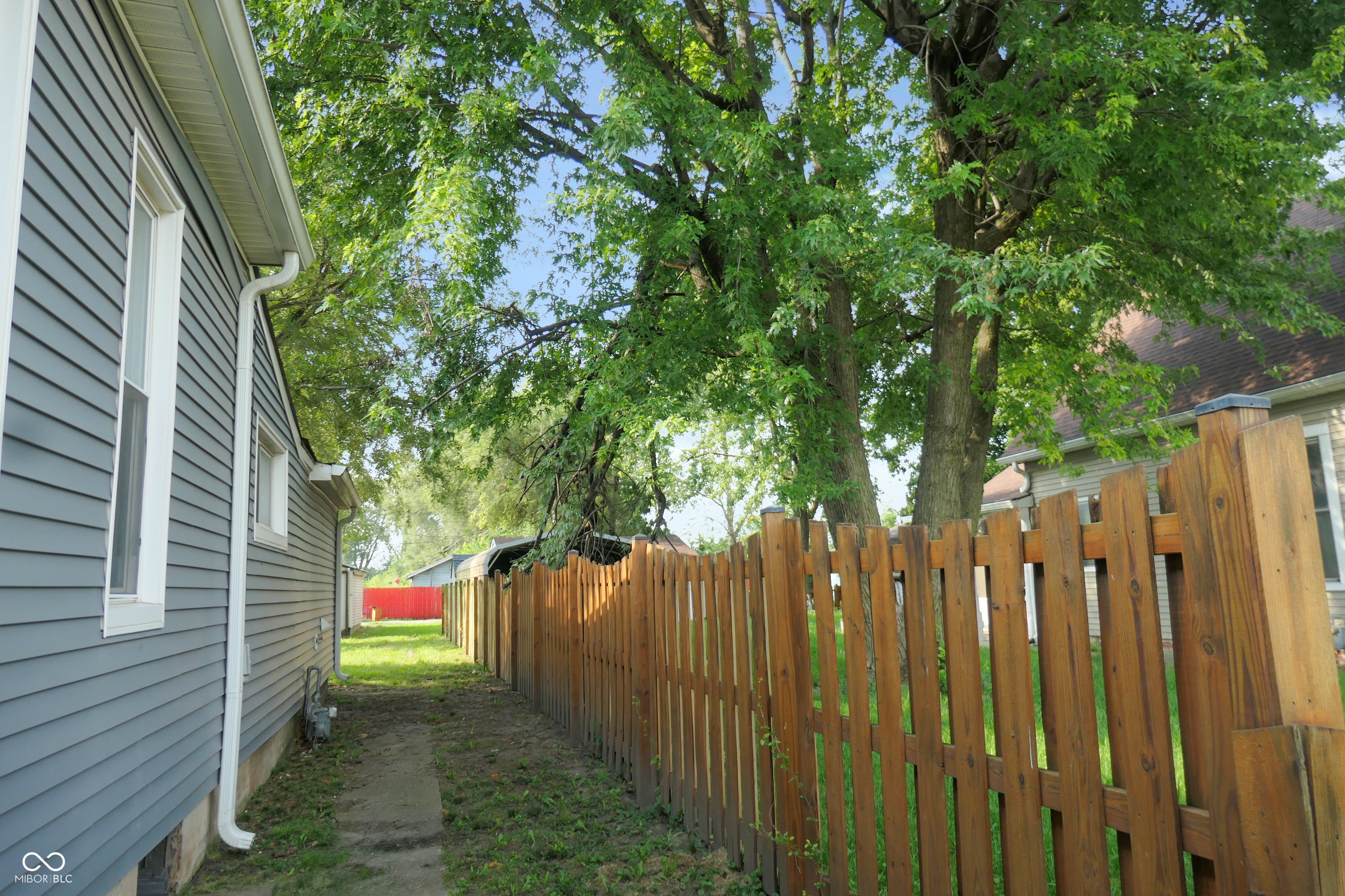 211 Wisconsin Street, Indianapolis, IN, 46225 photo 4 of 17