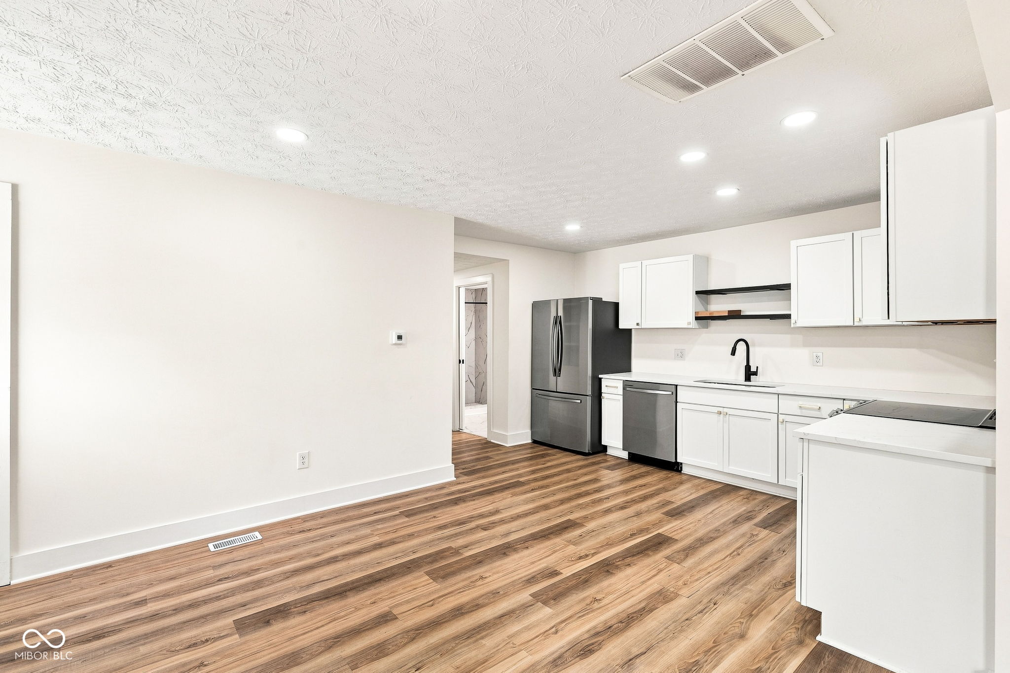 1007 S Tremont Street, Indianapolis, IN, 46221 photo 4 of 16