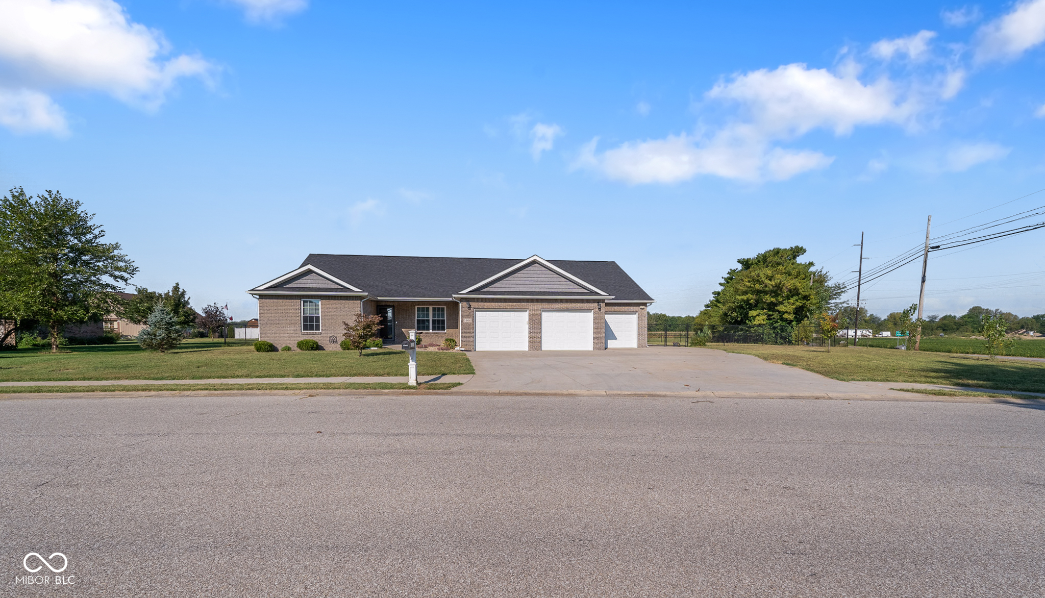 1604 E Bell Ford Drive, Seymour, IN, 47274 photo 4 of 49
