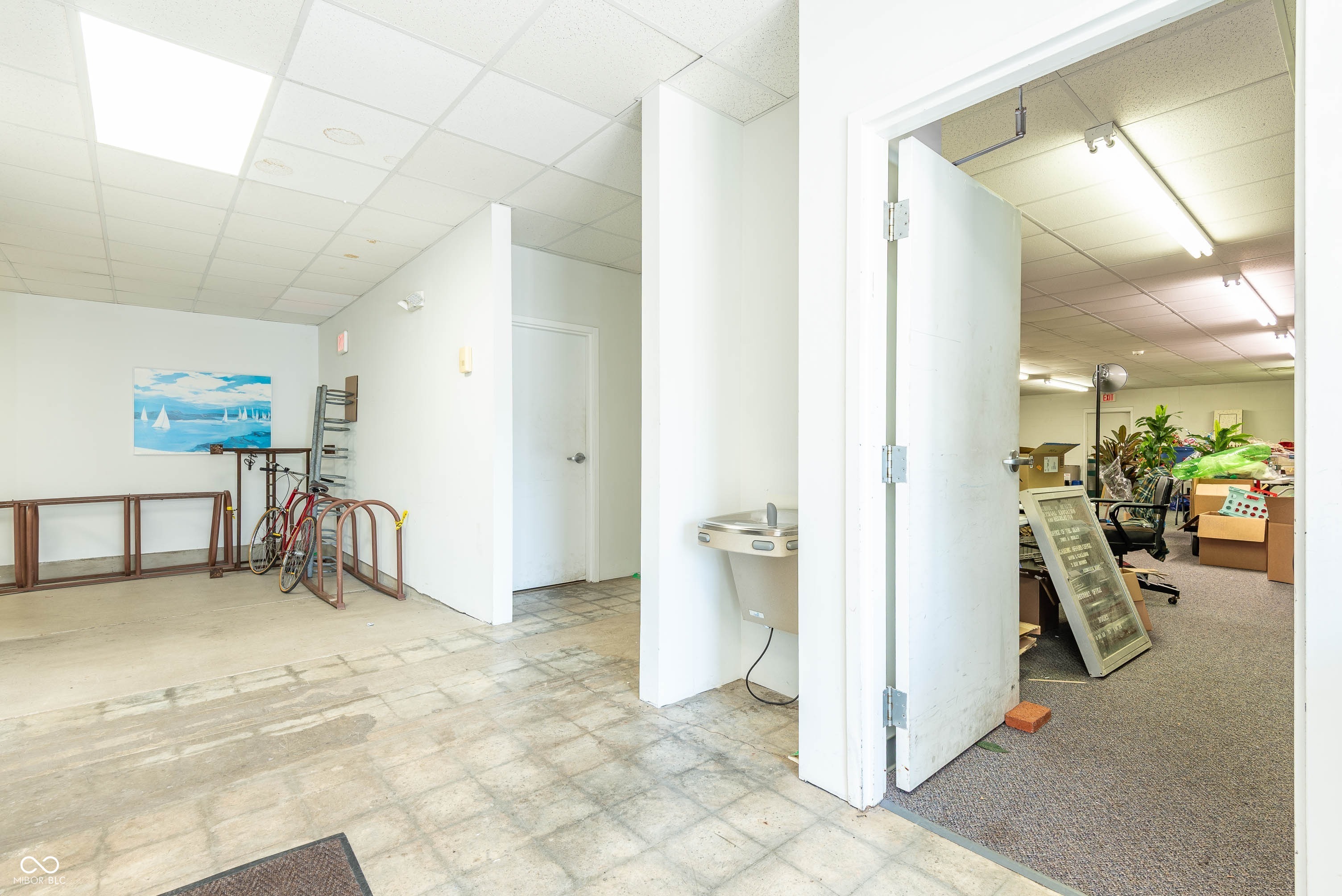 1430 N Willis Drive, Bloomington, IN, 47404 photo 4 of 28