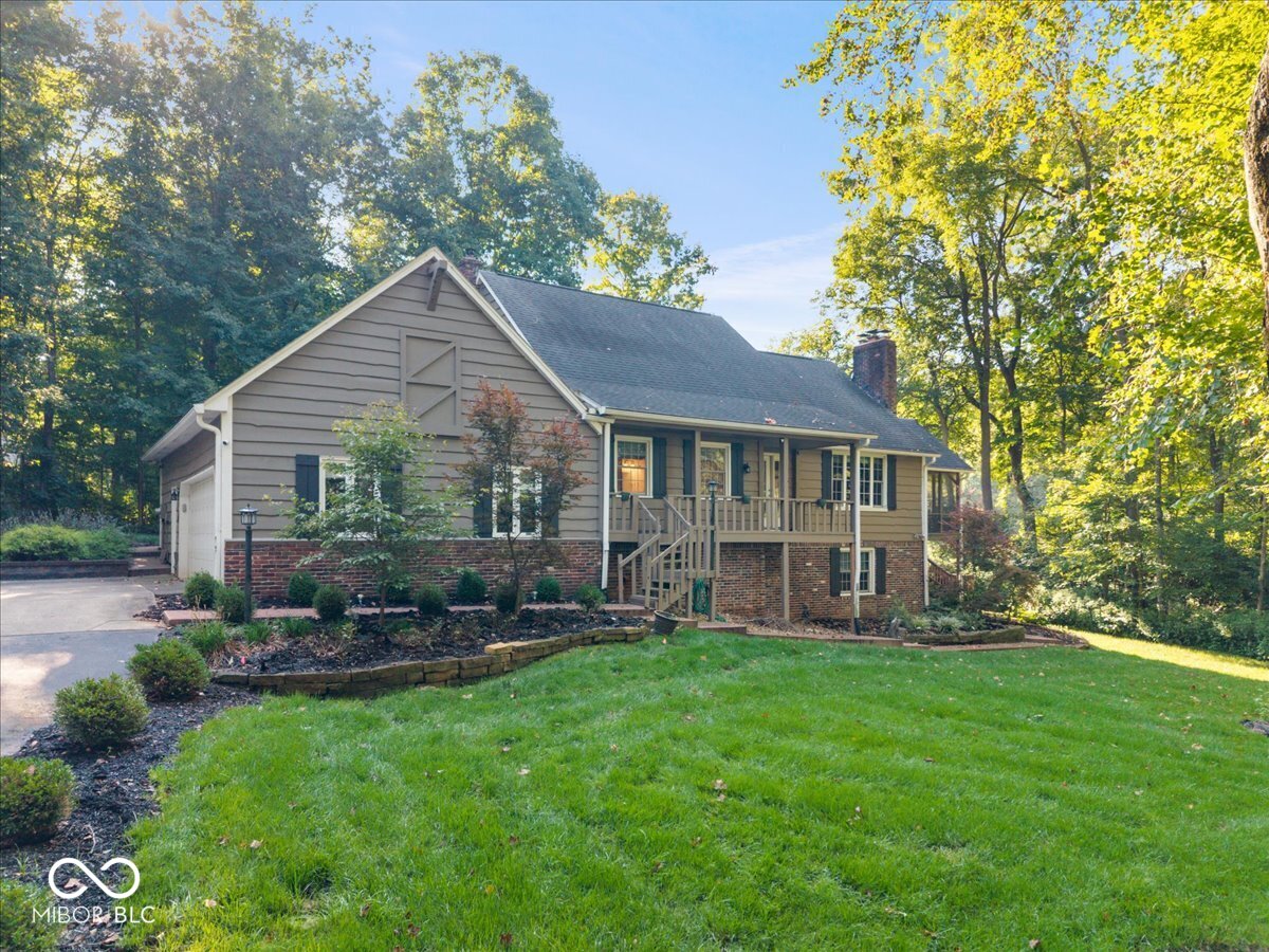 6605 Lake Forest Drive, Avon, IN, 46123 photo 4 of 56