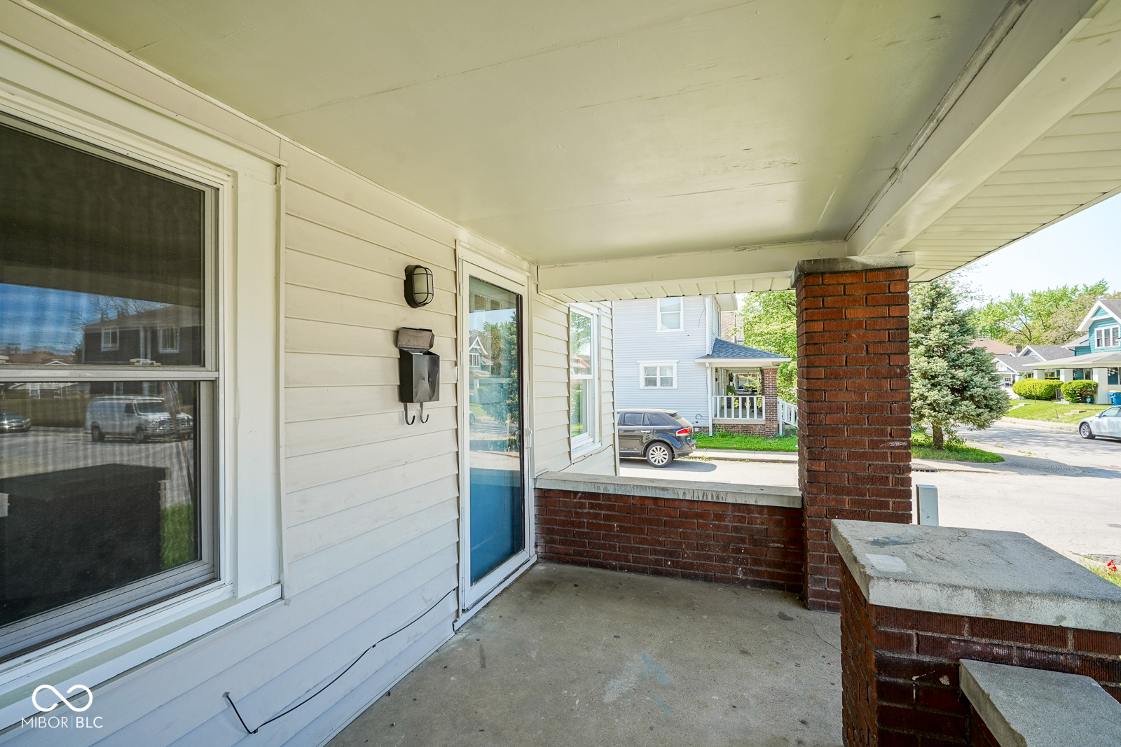 601 N Oxford Street, Indianapolis, IN, 46201 photo 4 of 37