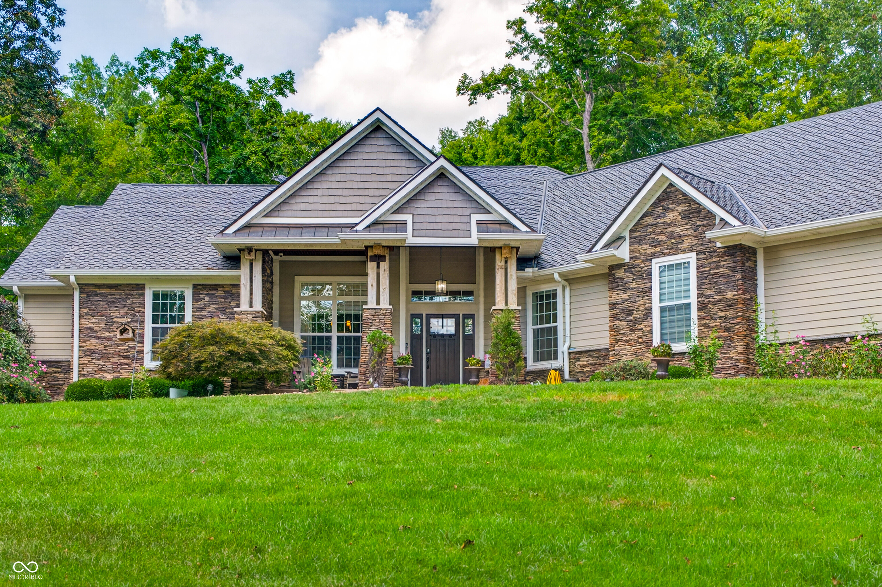 8700 W Georgetown Road, Columbus, IN, 47201 photo 4 of 175