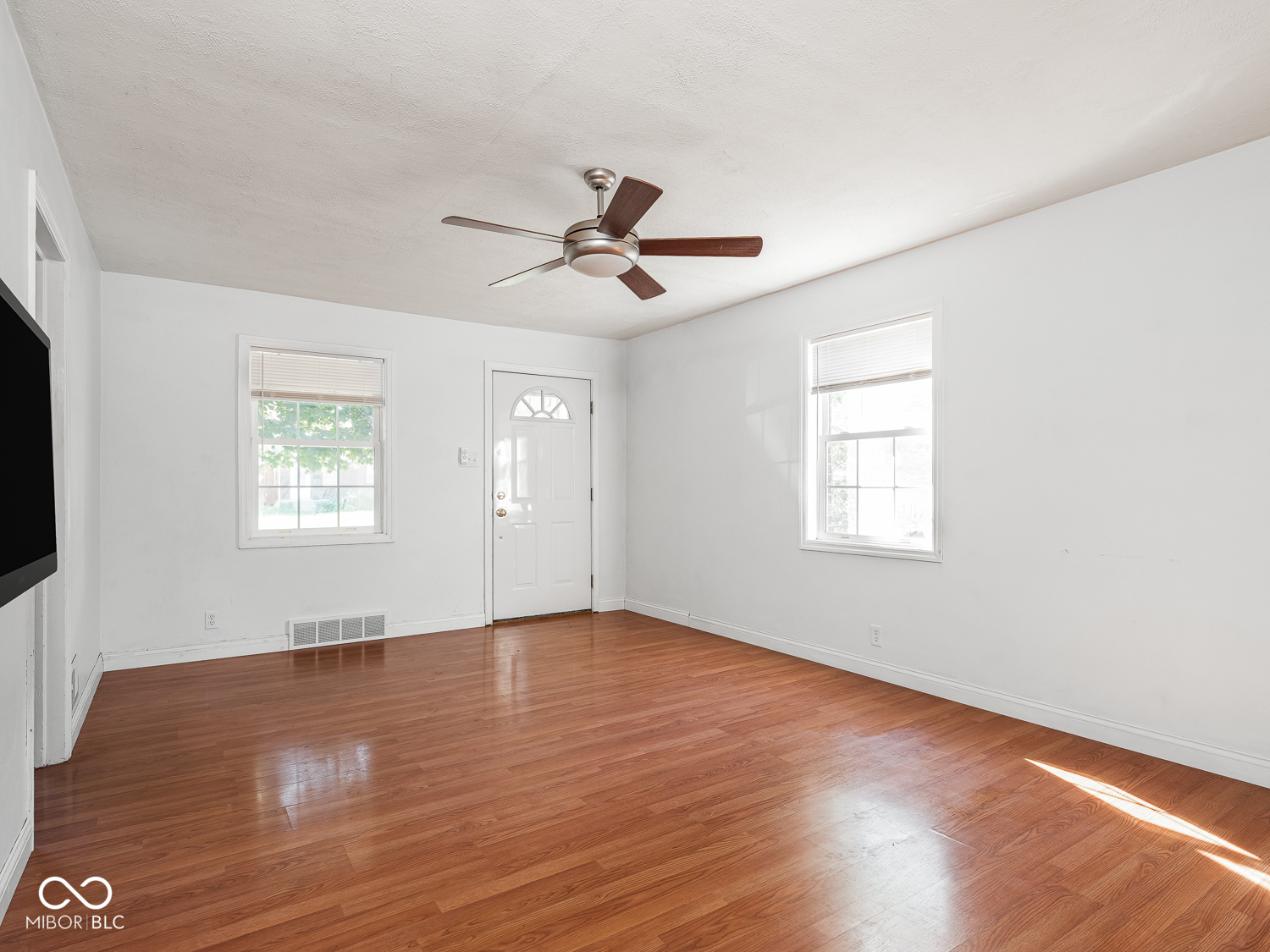 366 S Webster Avenue, Indianapolis, IN, 46219 photo 4 of 16