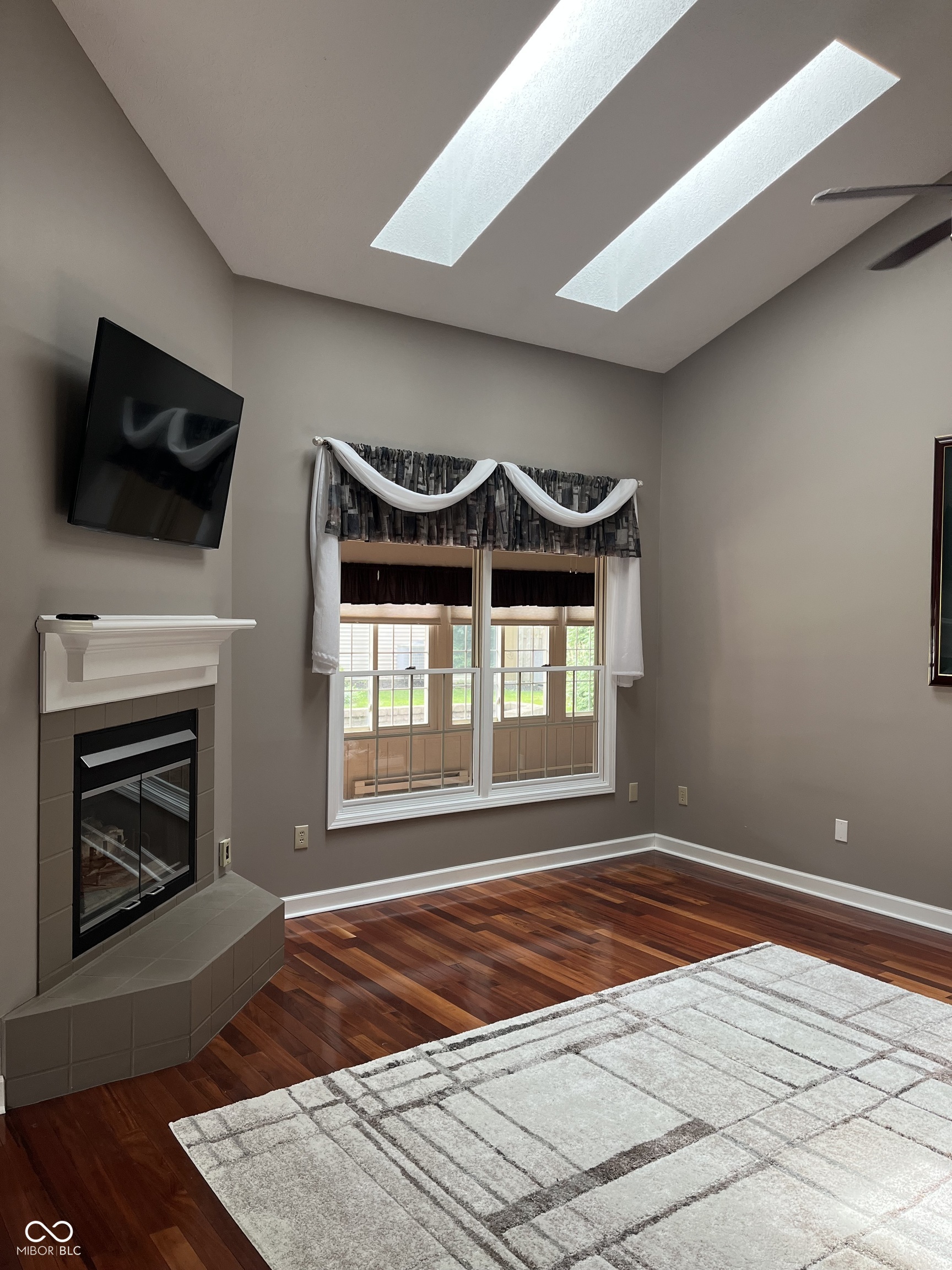 6423 Franklin Court, Fishers, IN, 46038 photo 4 of 11