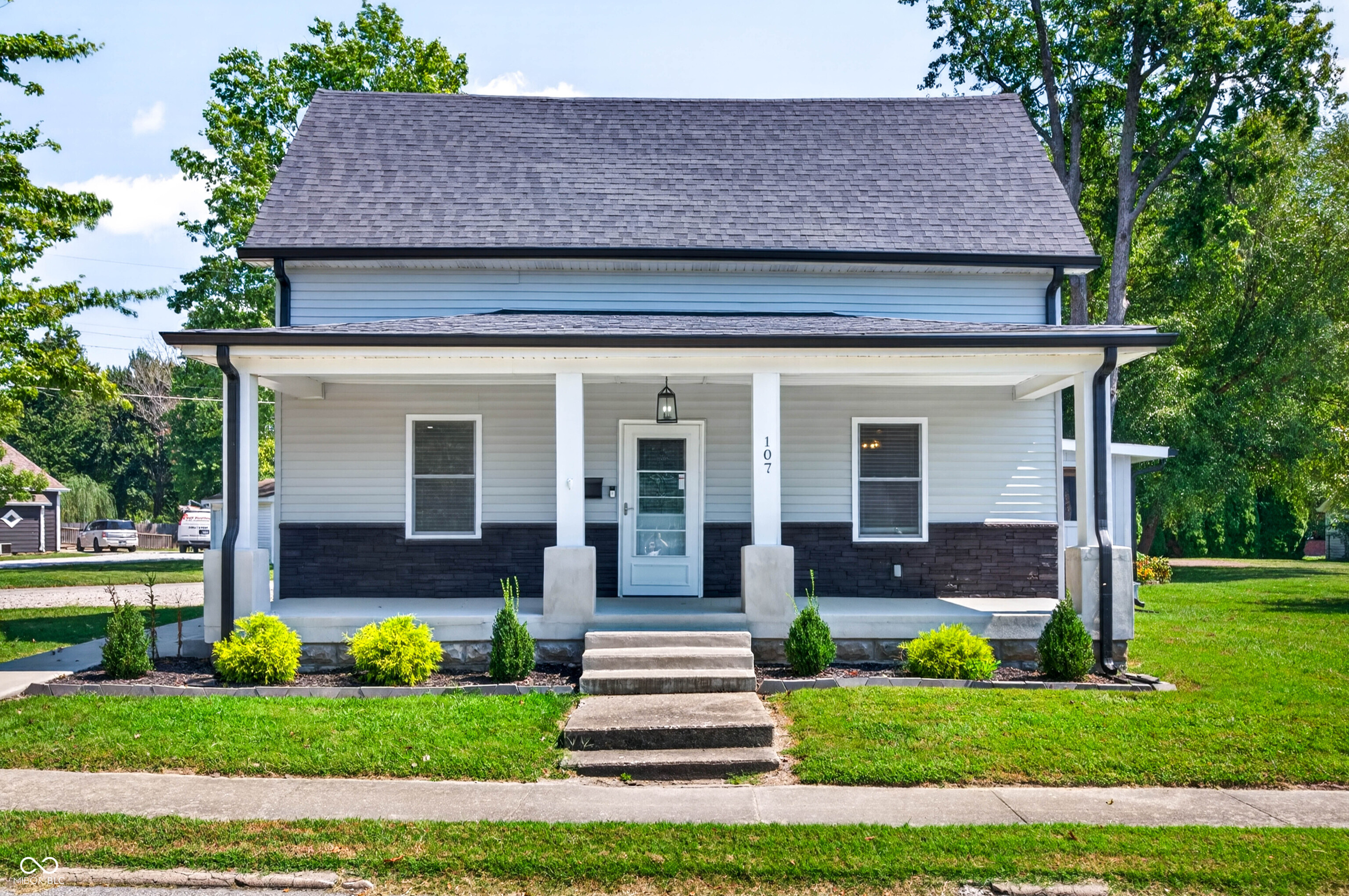 107 W College Street, North Vernon, IN, 47265 photo 4 of 48