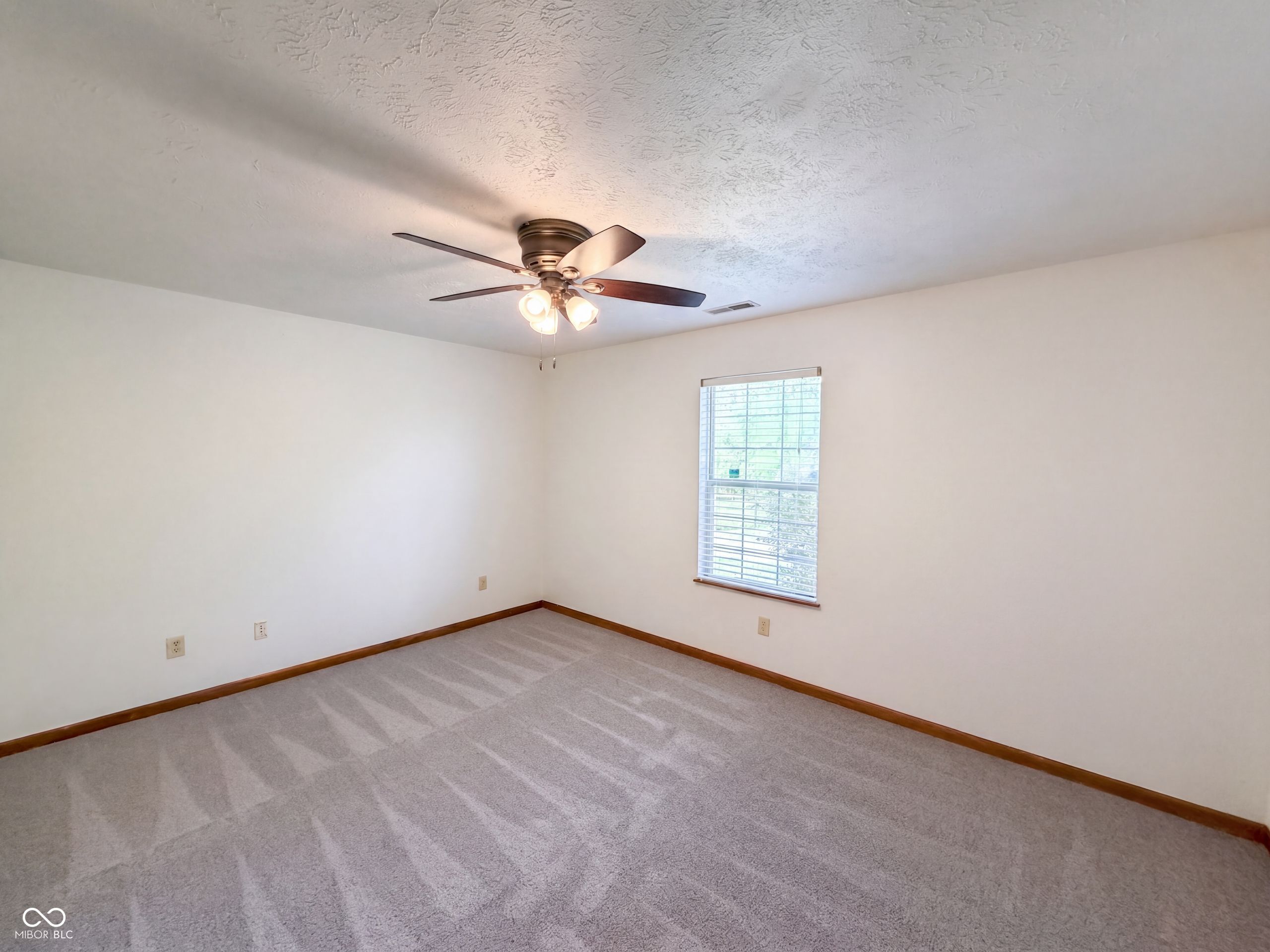 10048 Ironway Drive, Indianapolis, IN, 46239 photo 4 of 18