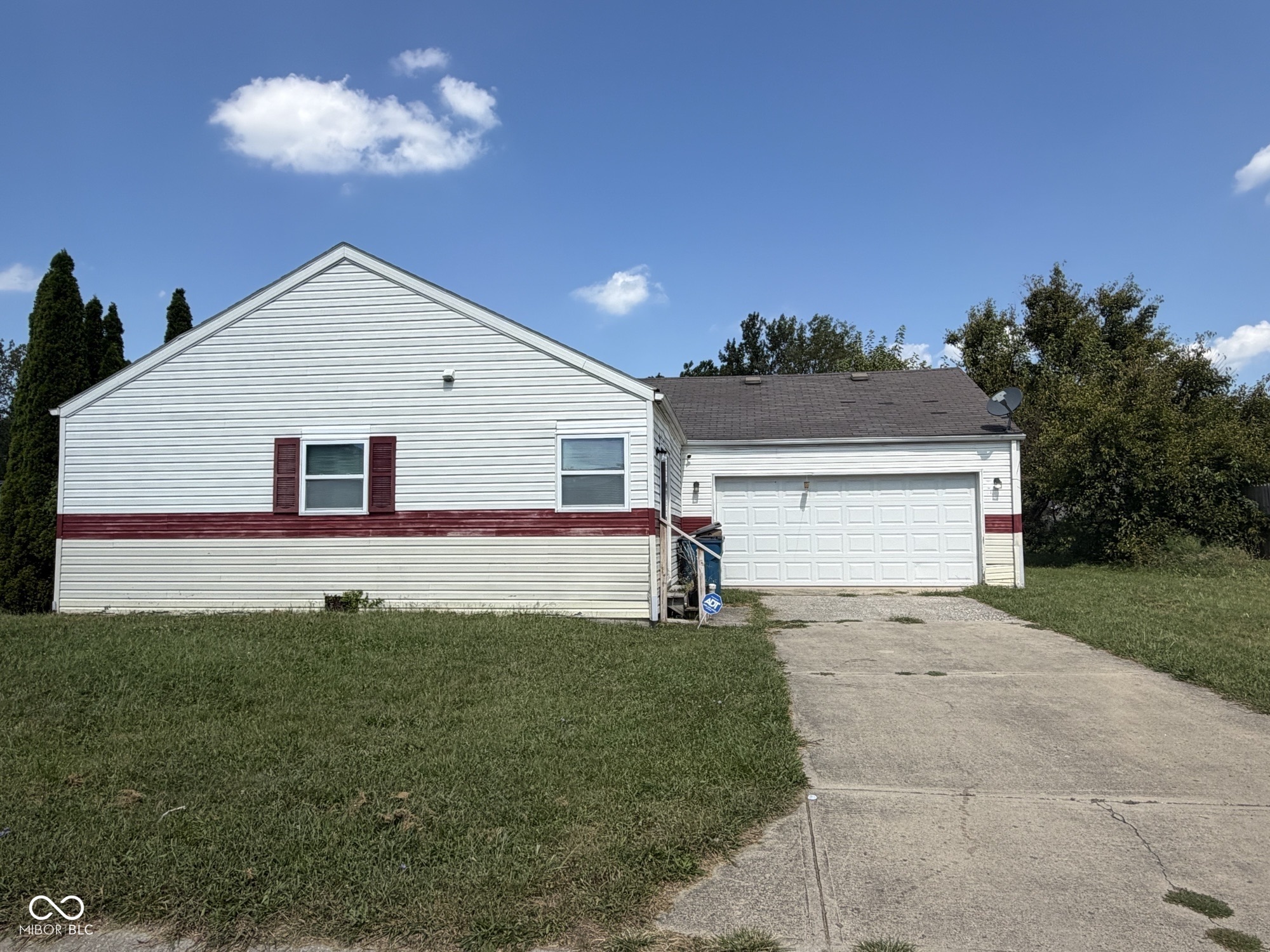 3927 N Wittfield, Indianapolis, IN, 46235 photo 4 of 16