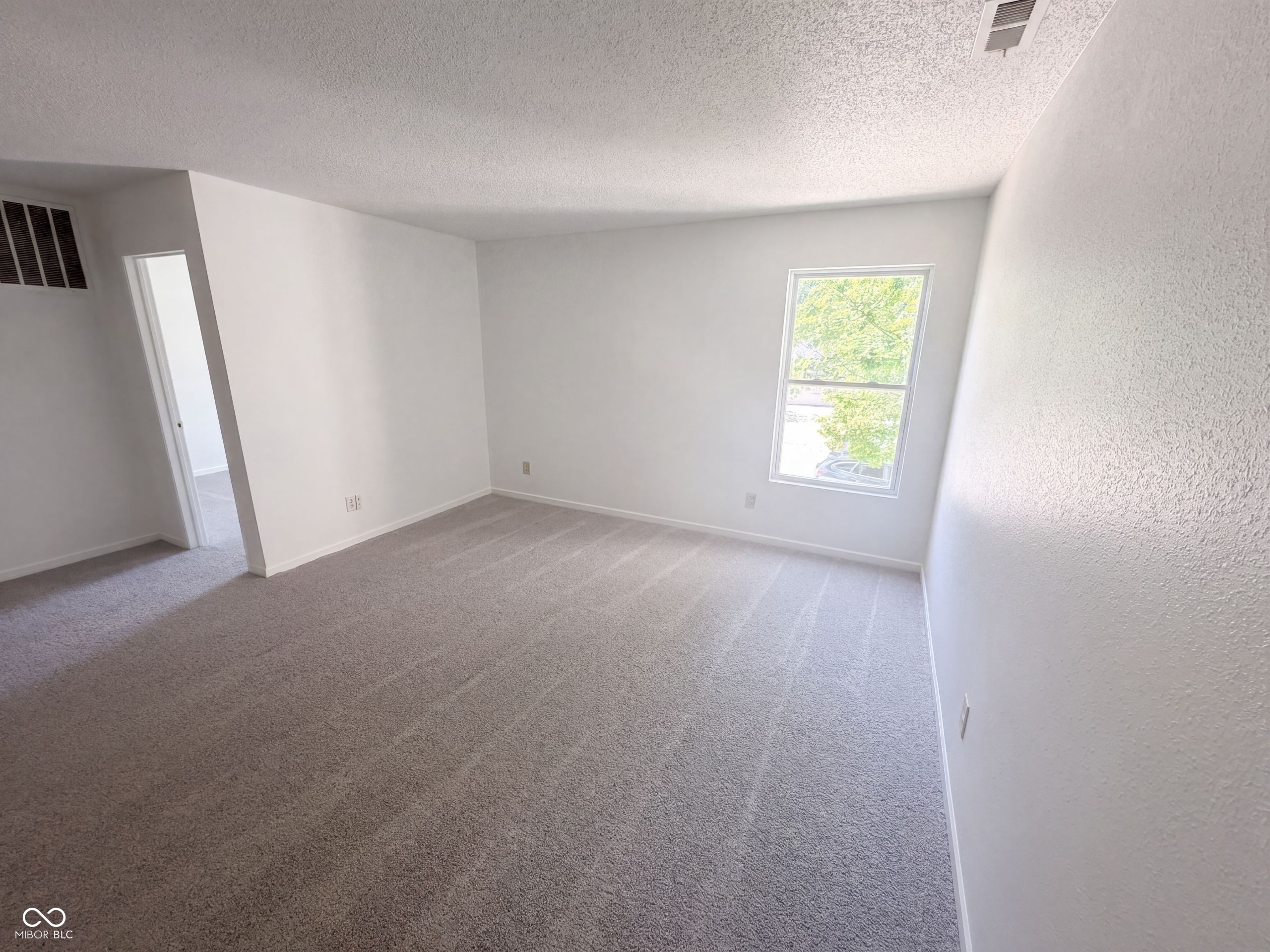15294 Clear Street, Noblesville, IN, 46060 photo 4 of 28