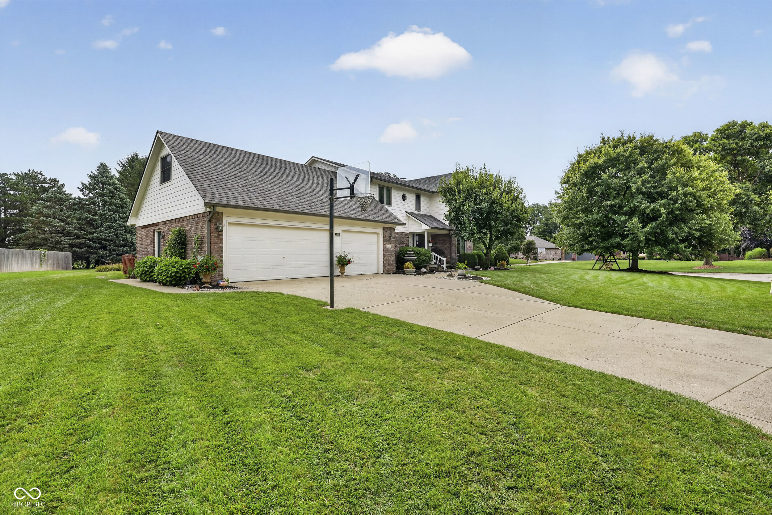 4182 Millstream Road, Greenwood, IN, 46143 photo 4 of 63
